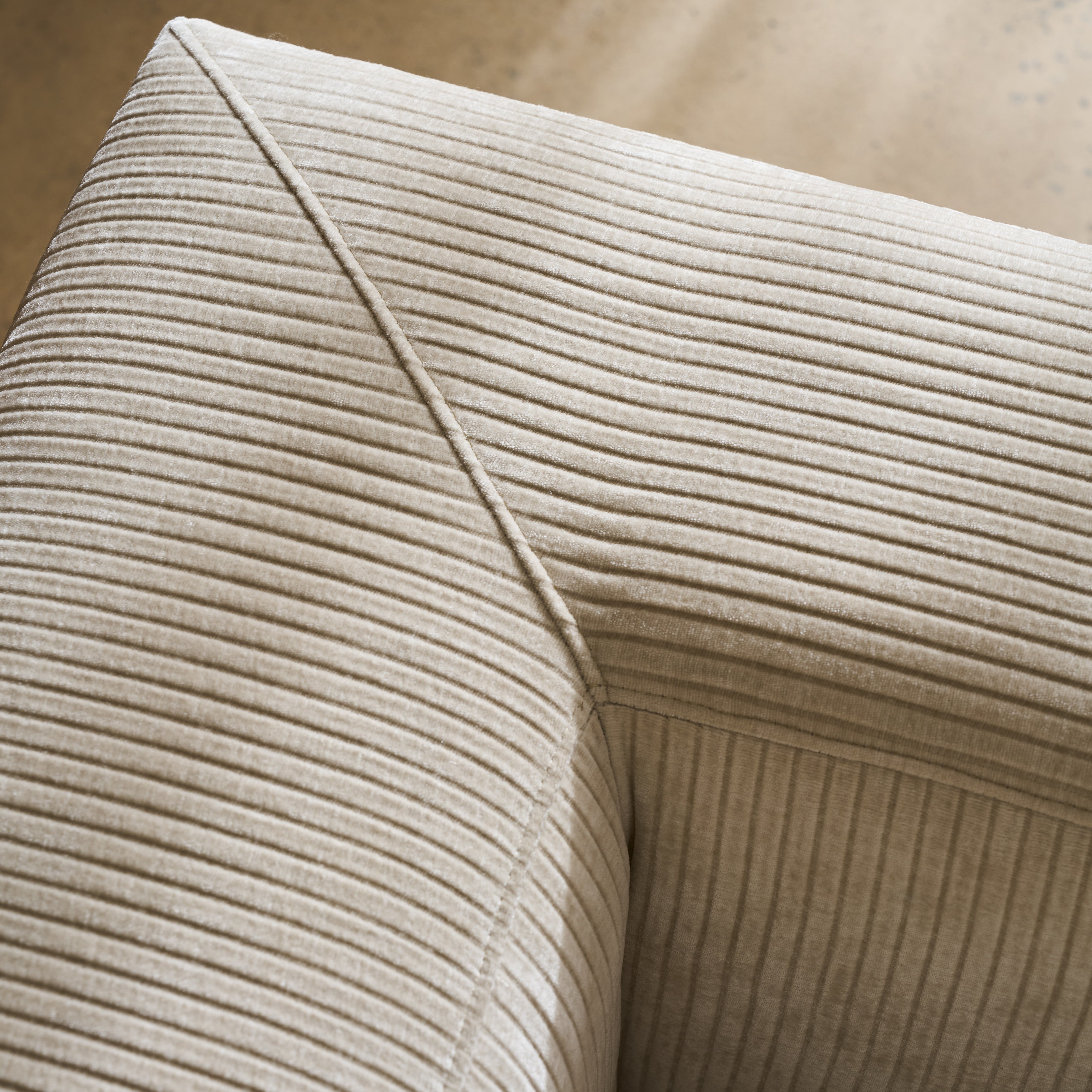detail of Bello Corner Raf Chair