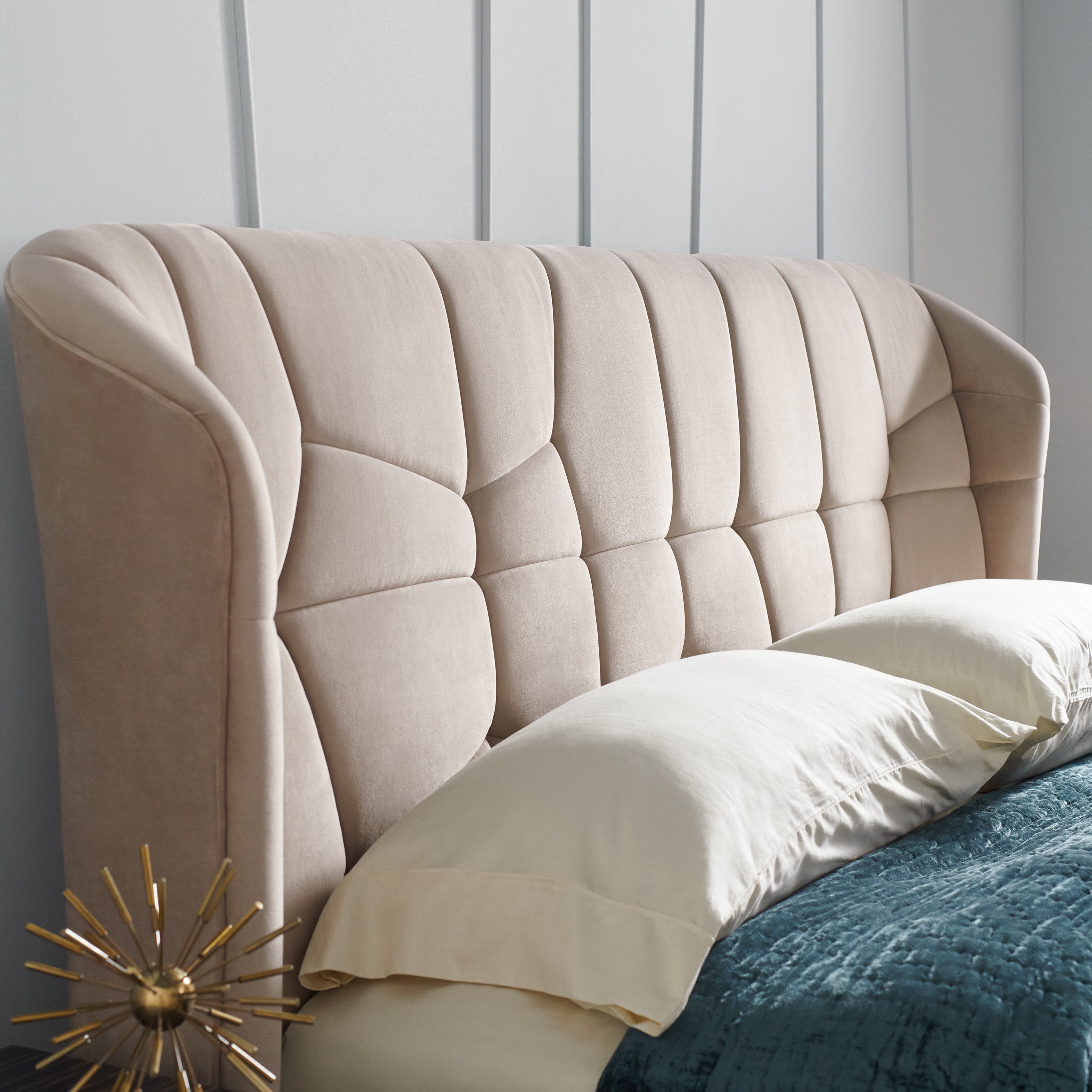 detail of Vector Uph Bed - Queen