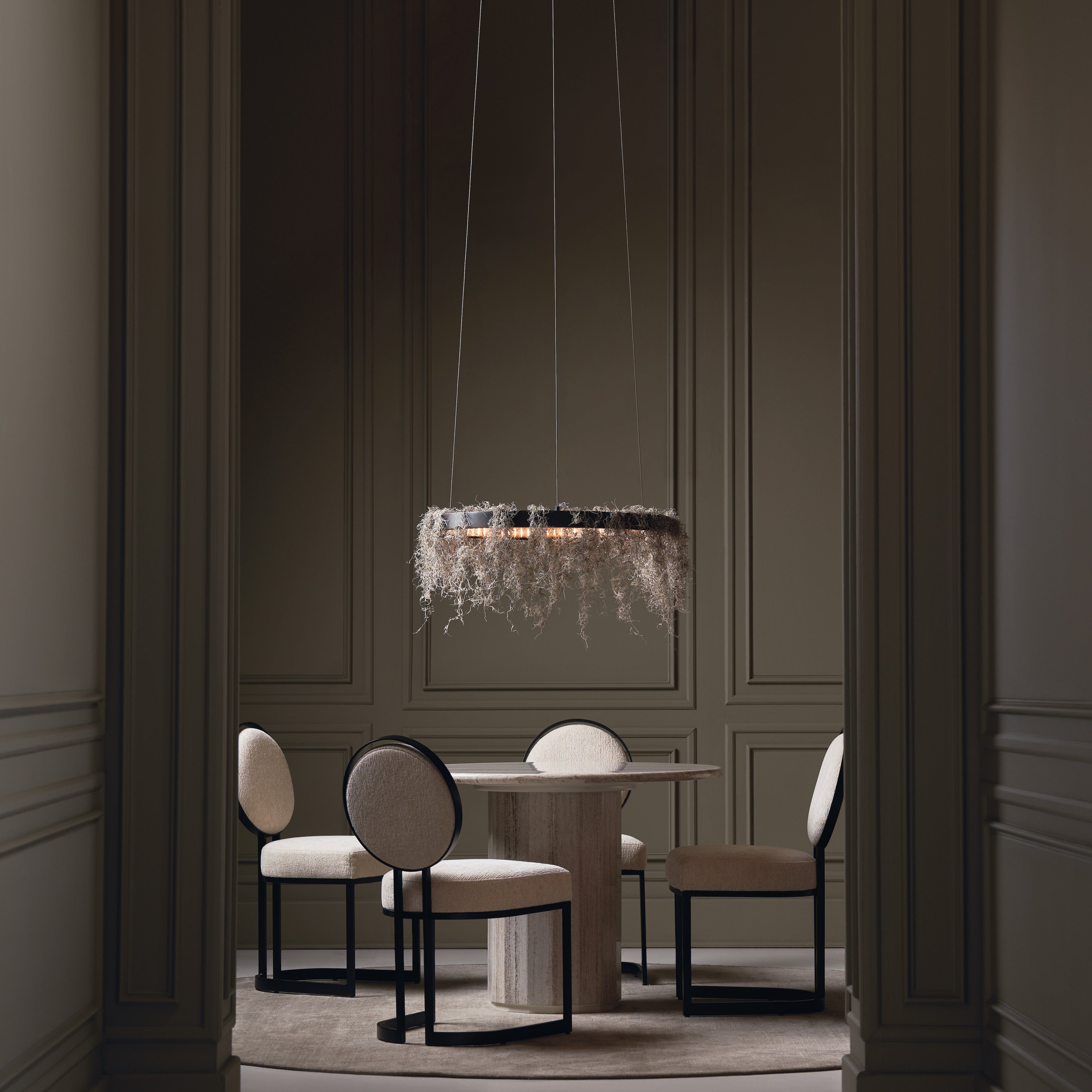 room with La Lune