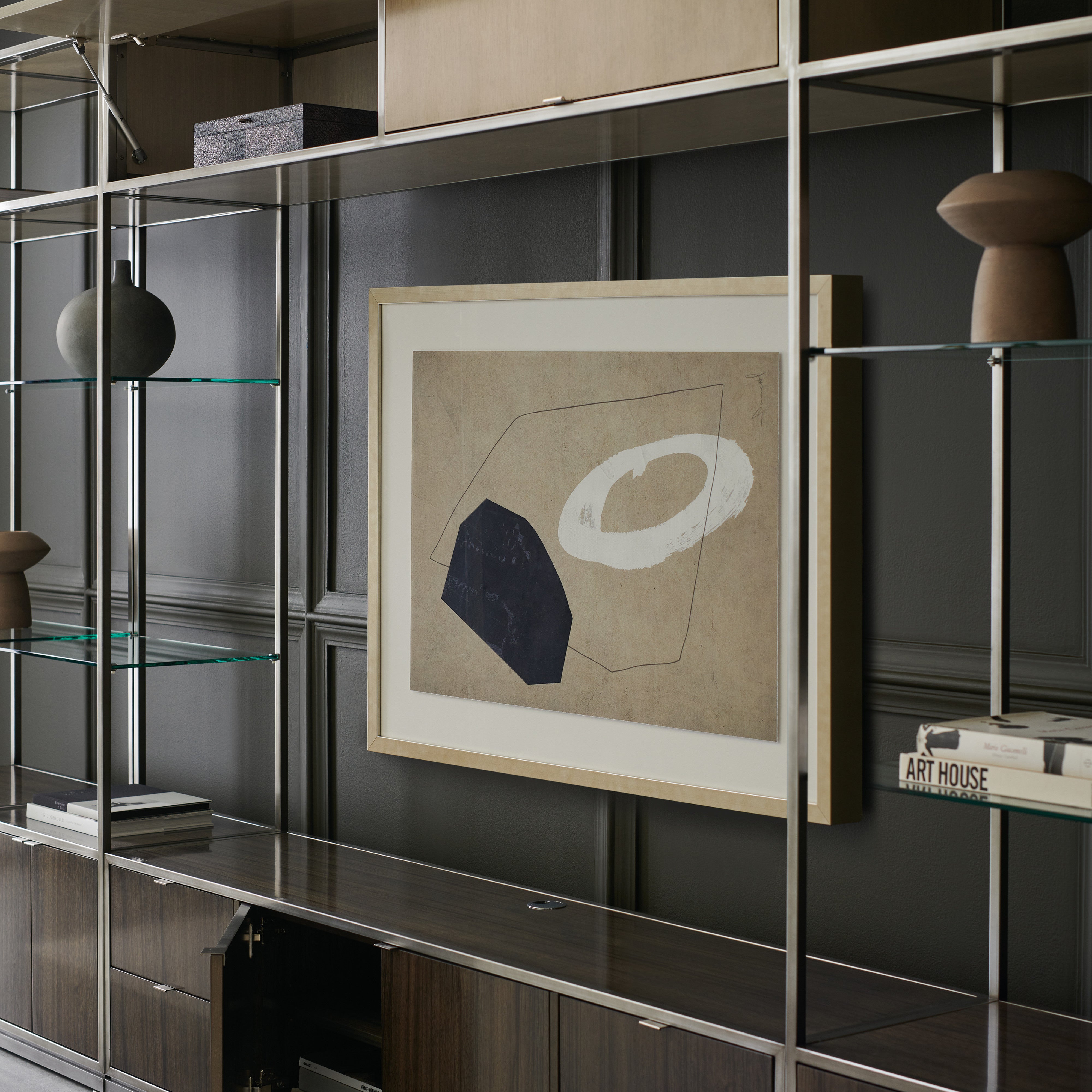 detail of La Moda Display Unit Bridge