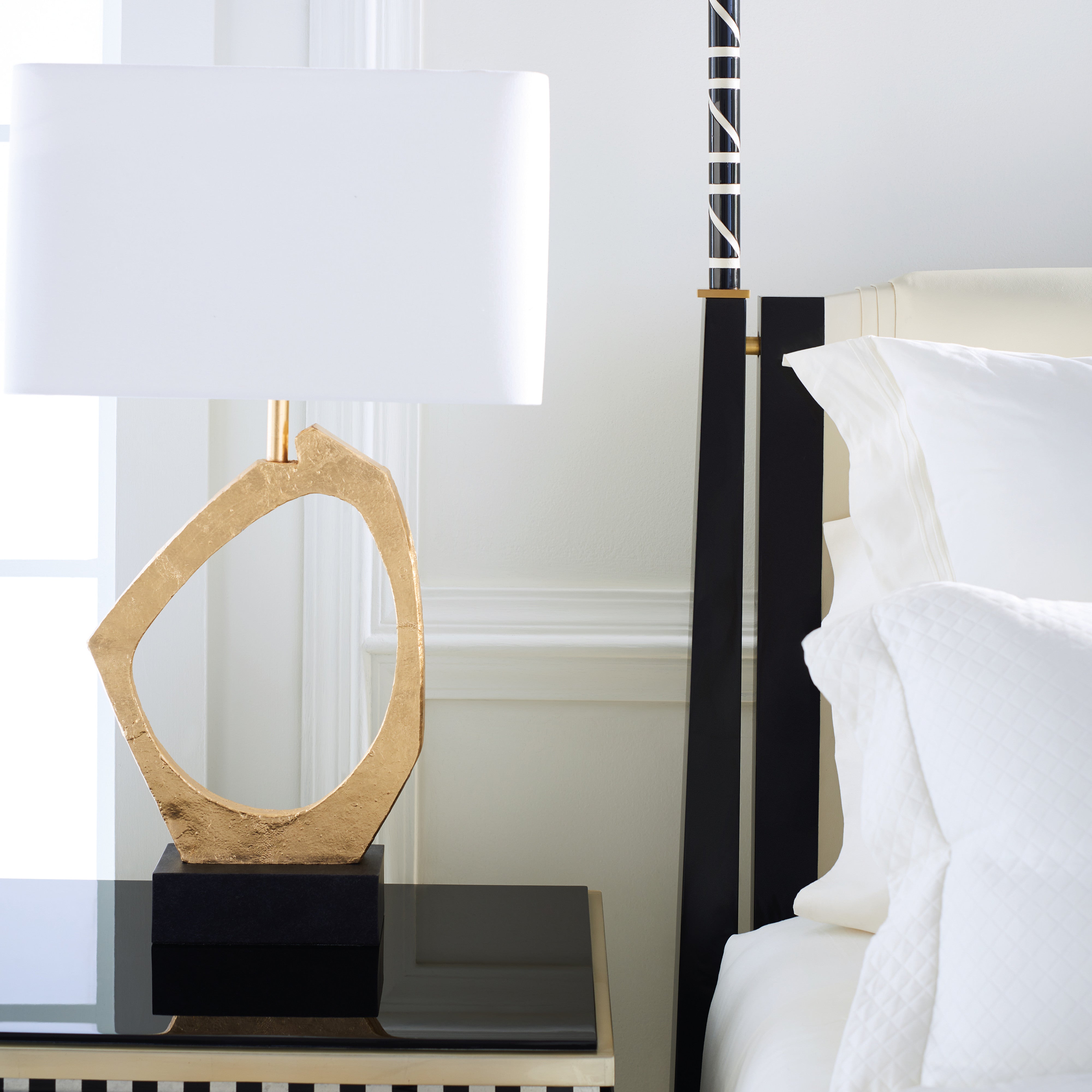detail of The Couturier Canopy Bed Kg
