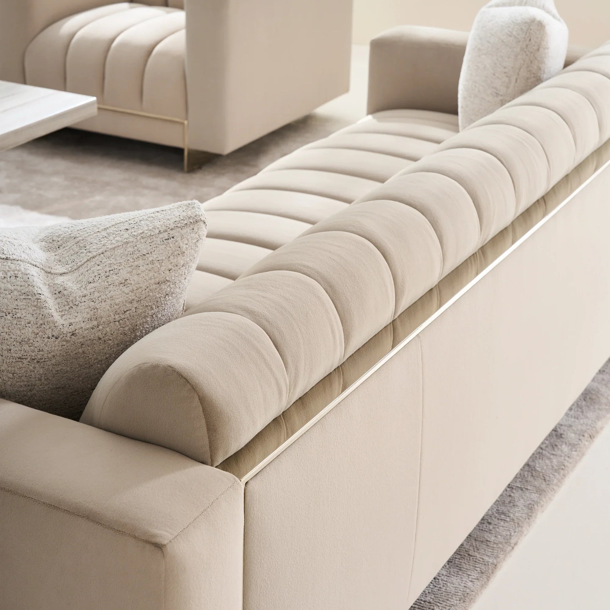105 Well Balanced Sofa - detail