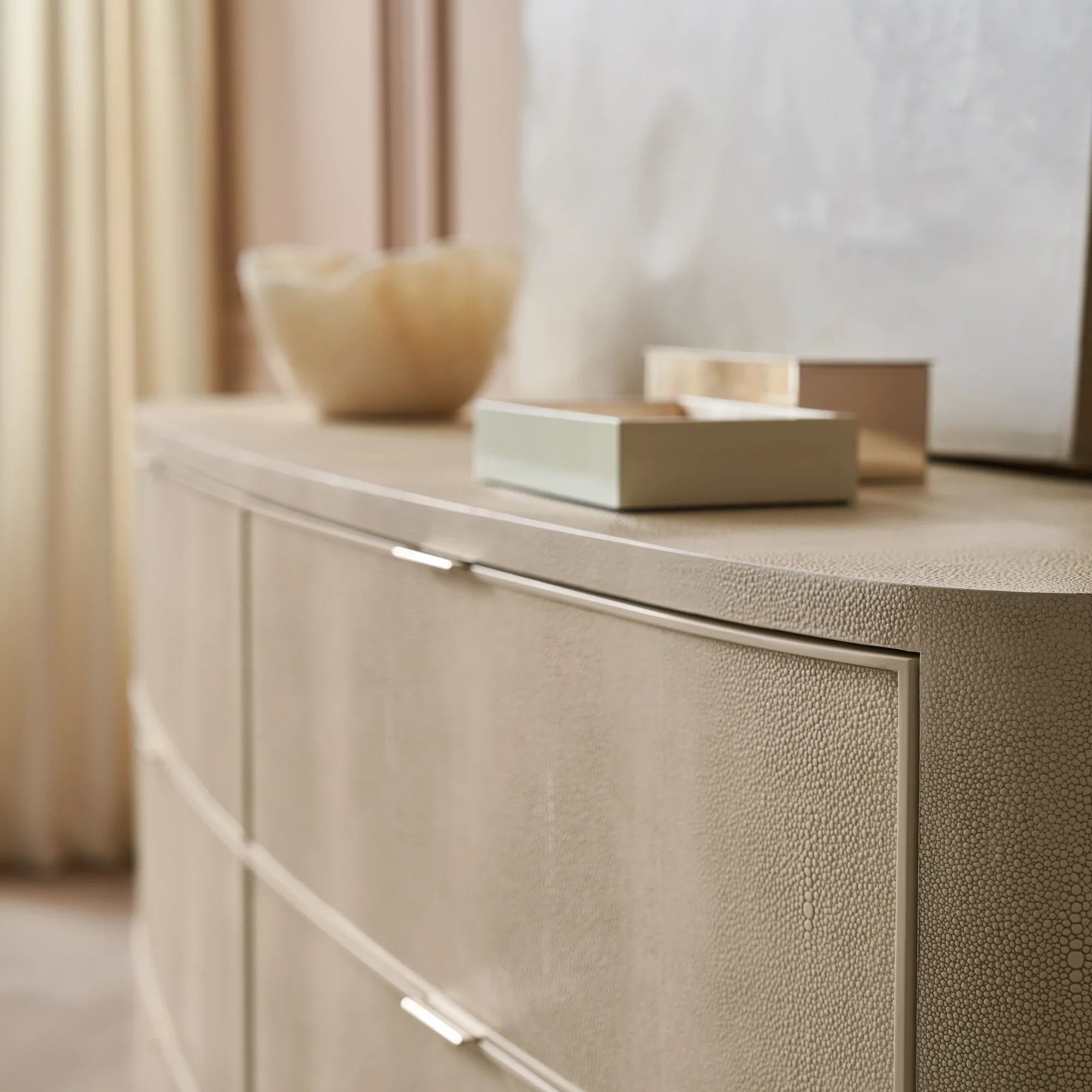 Simply Perfect Dresser - detail