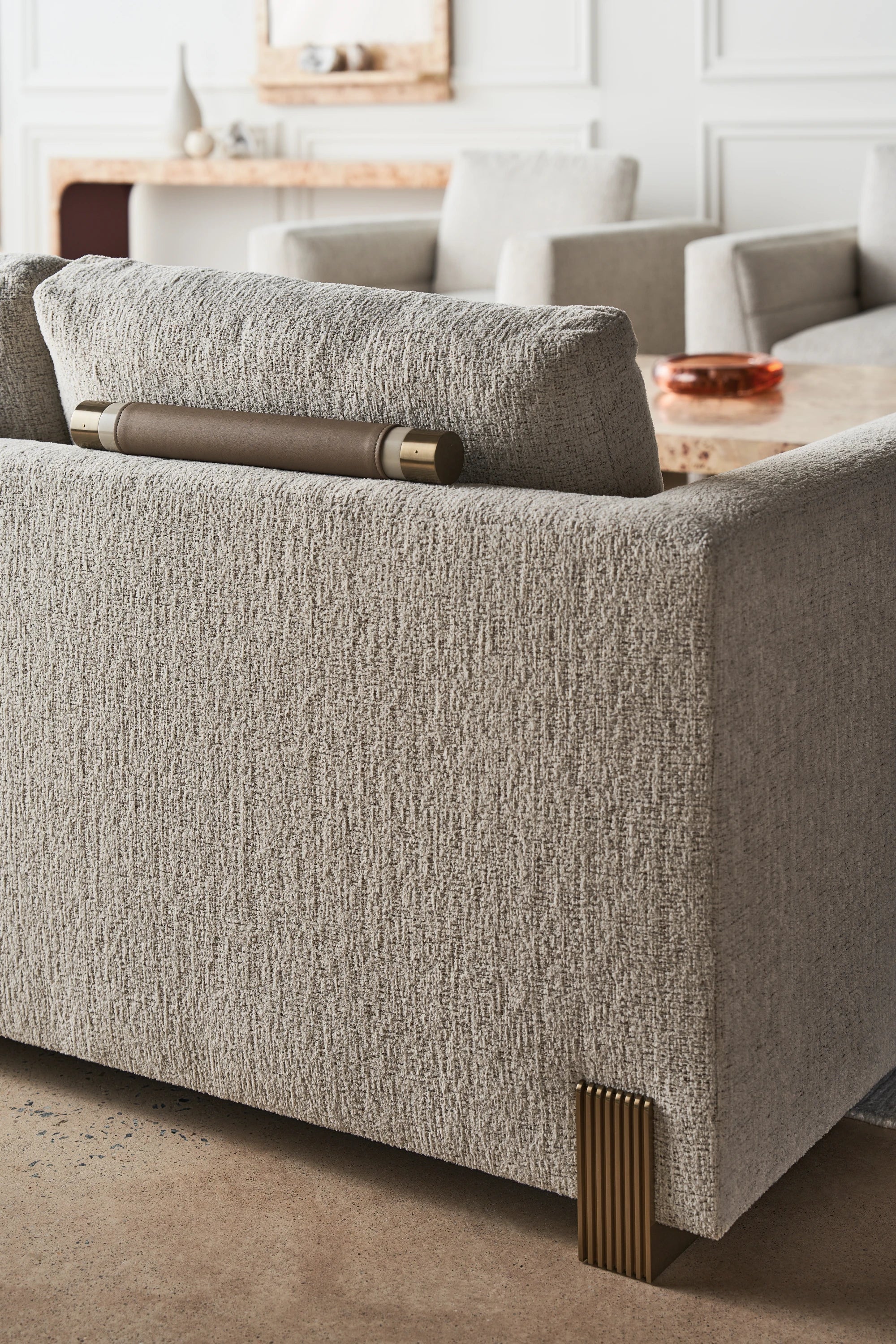Counter Balance Sofa - detail