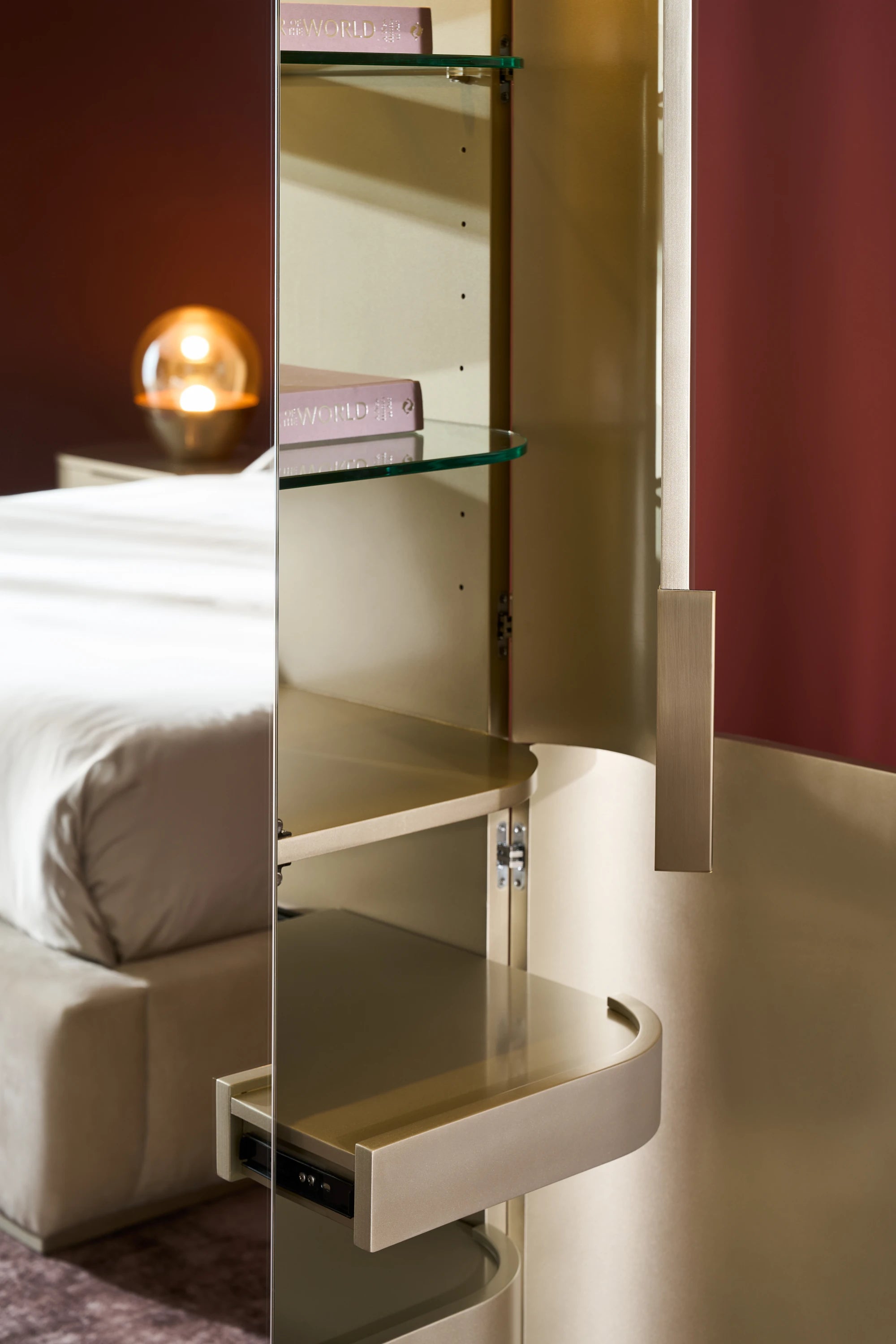 Oblique Armoire - detail 2.0