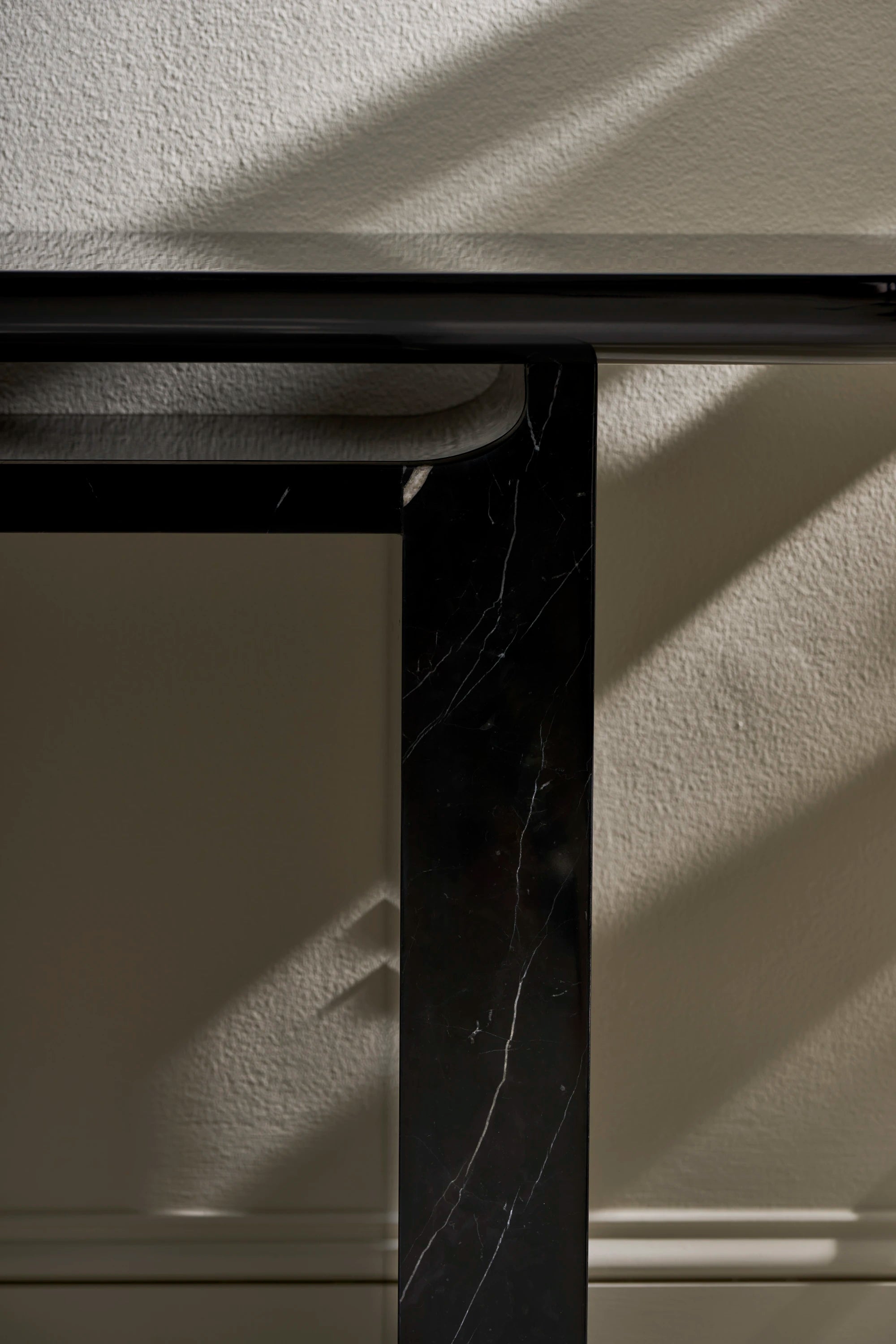 Overlap Console Dark - detail 3.0