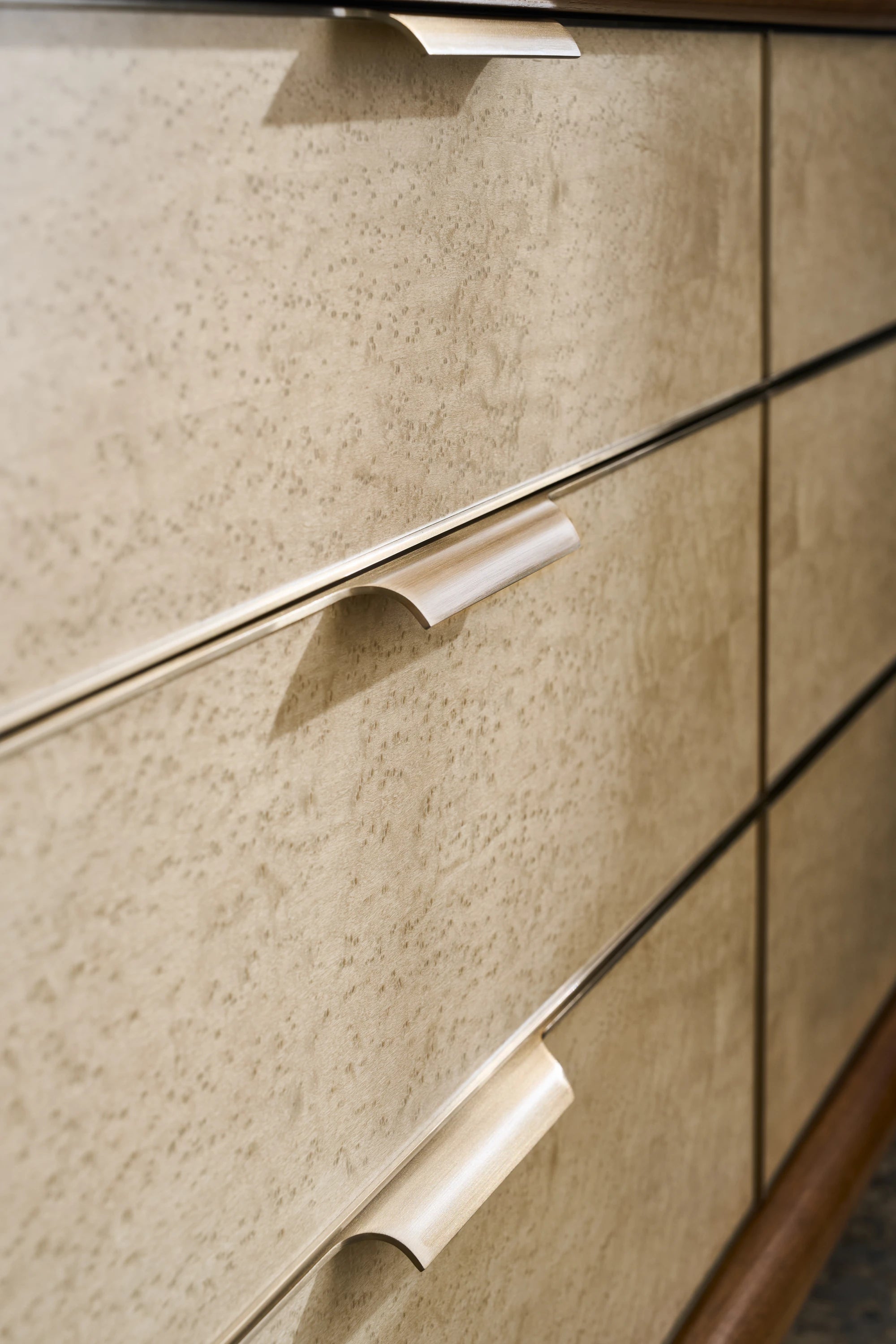 Botero Dresser - detail 2.0