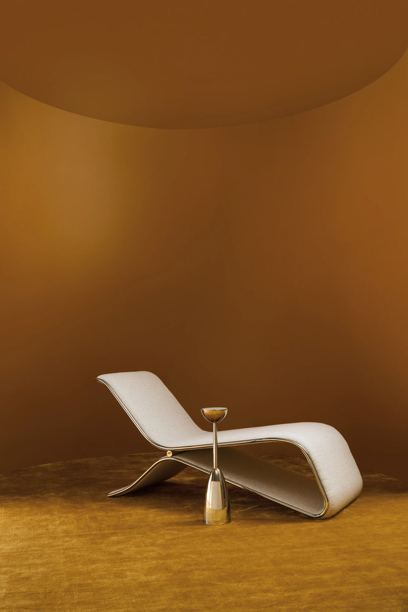 Parallax Chaise