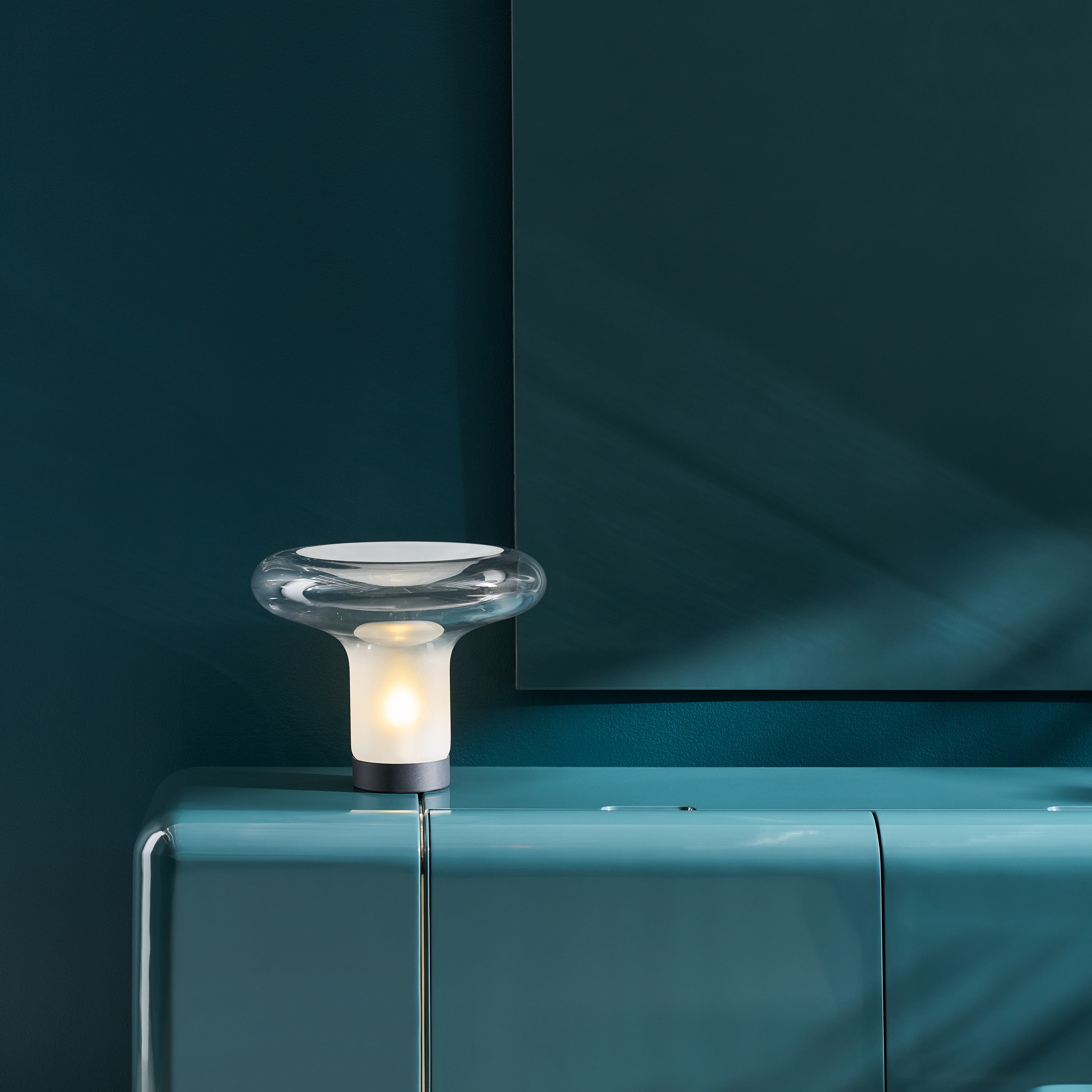 detail of Gelee Media - Apatite