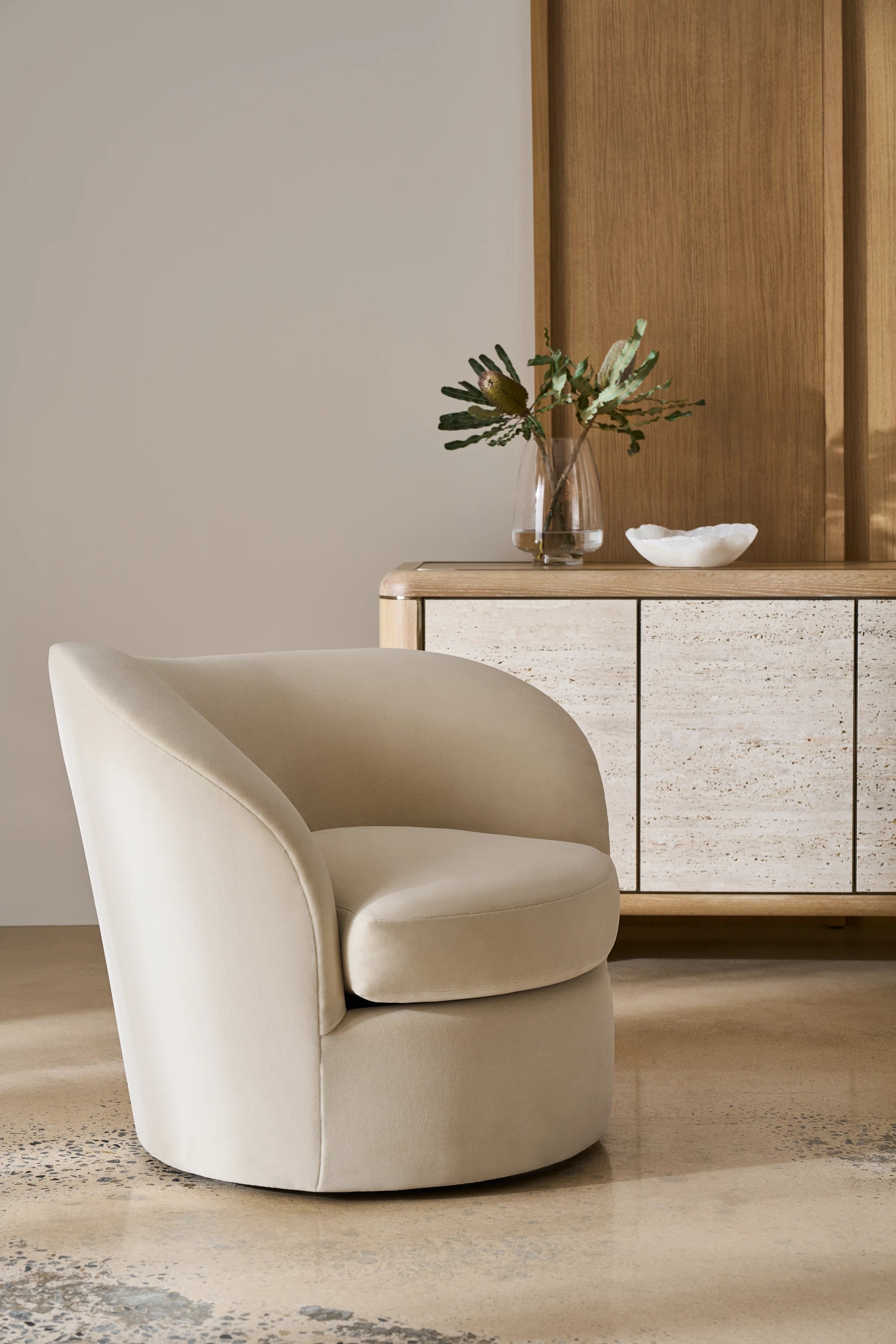 Quasi Raf Swivel Chair in room - angle 1