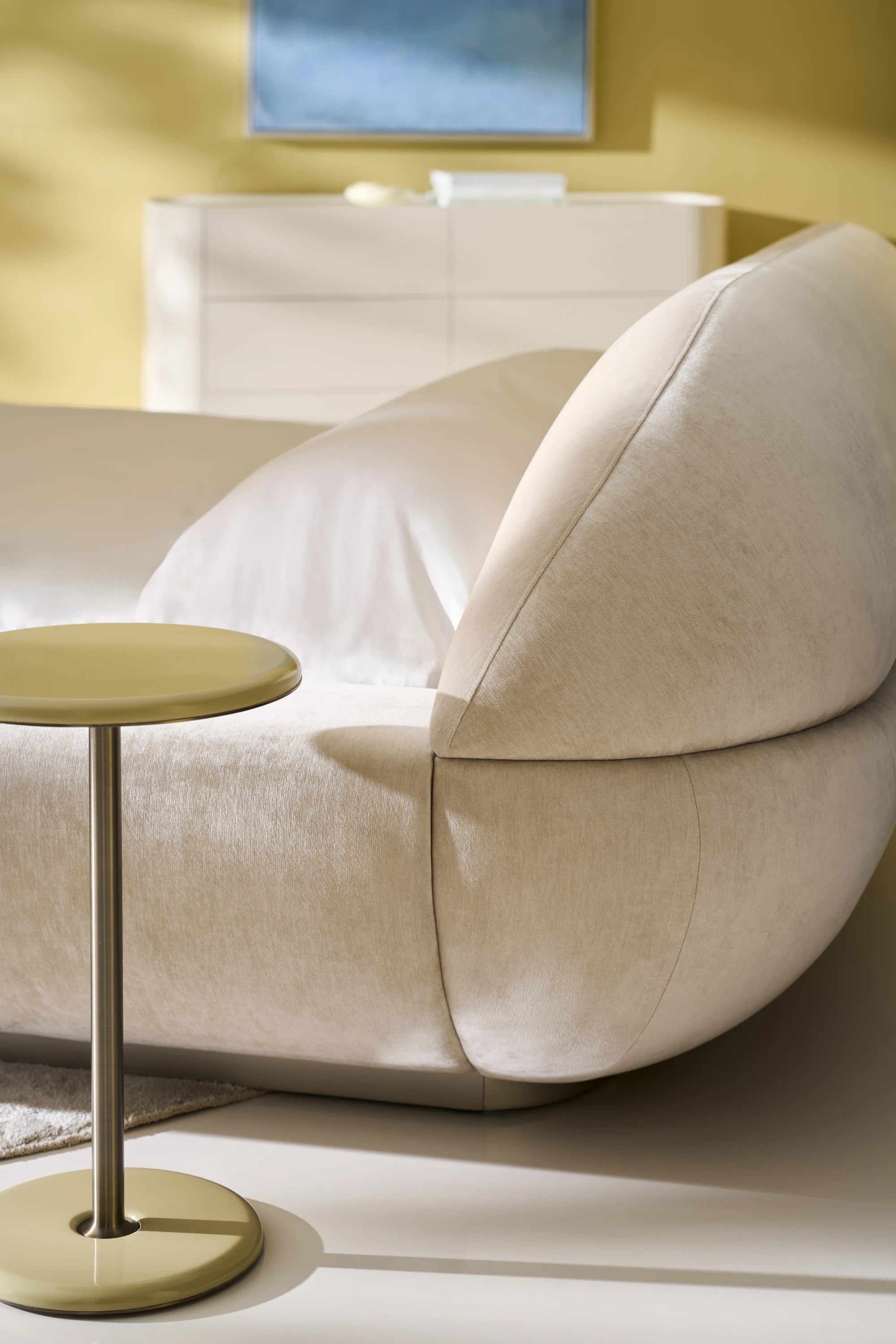 Jagger King Bed - Ivory - detail 4.0