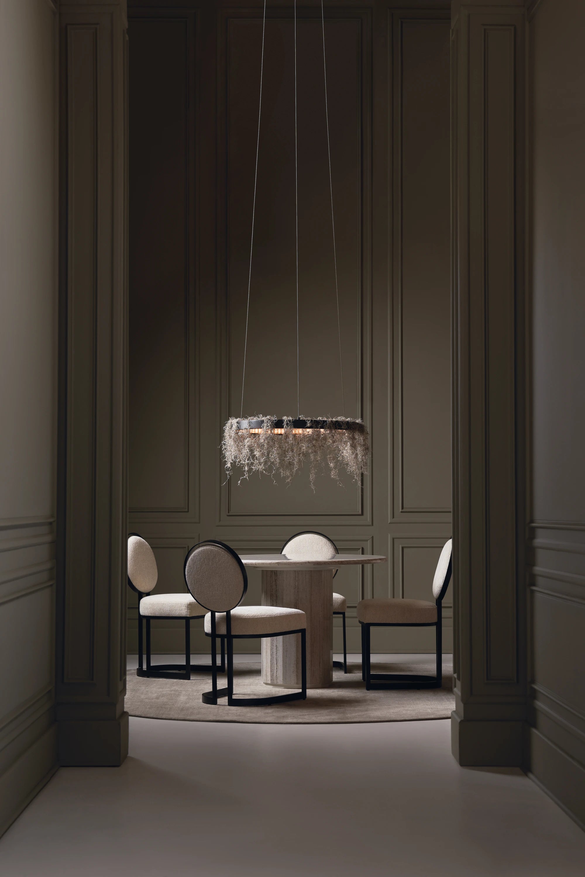 La Lune in room - angle 1