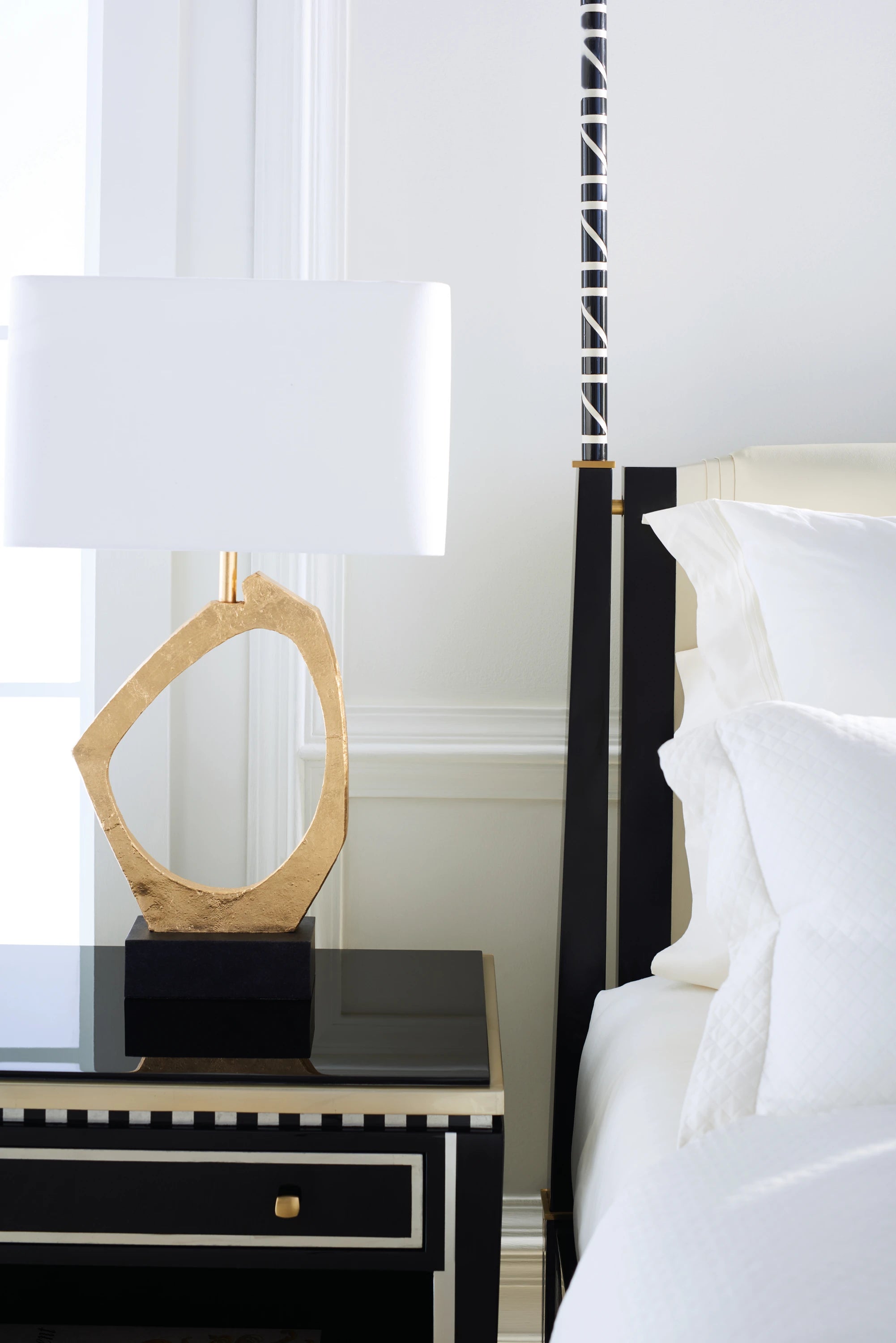 The Couturier Bed Qn/Kg Sr - detail 3.0