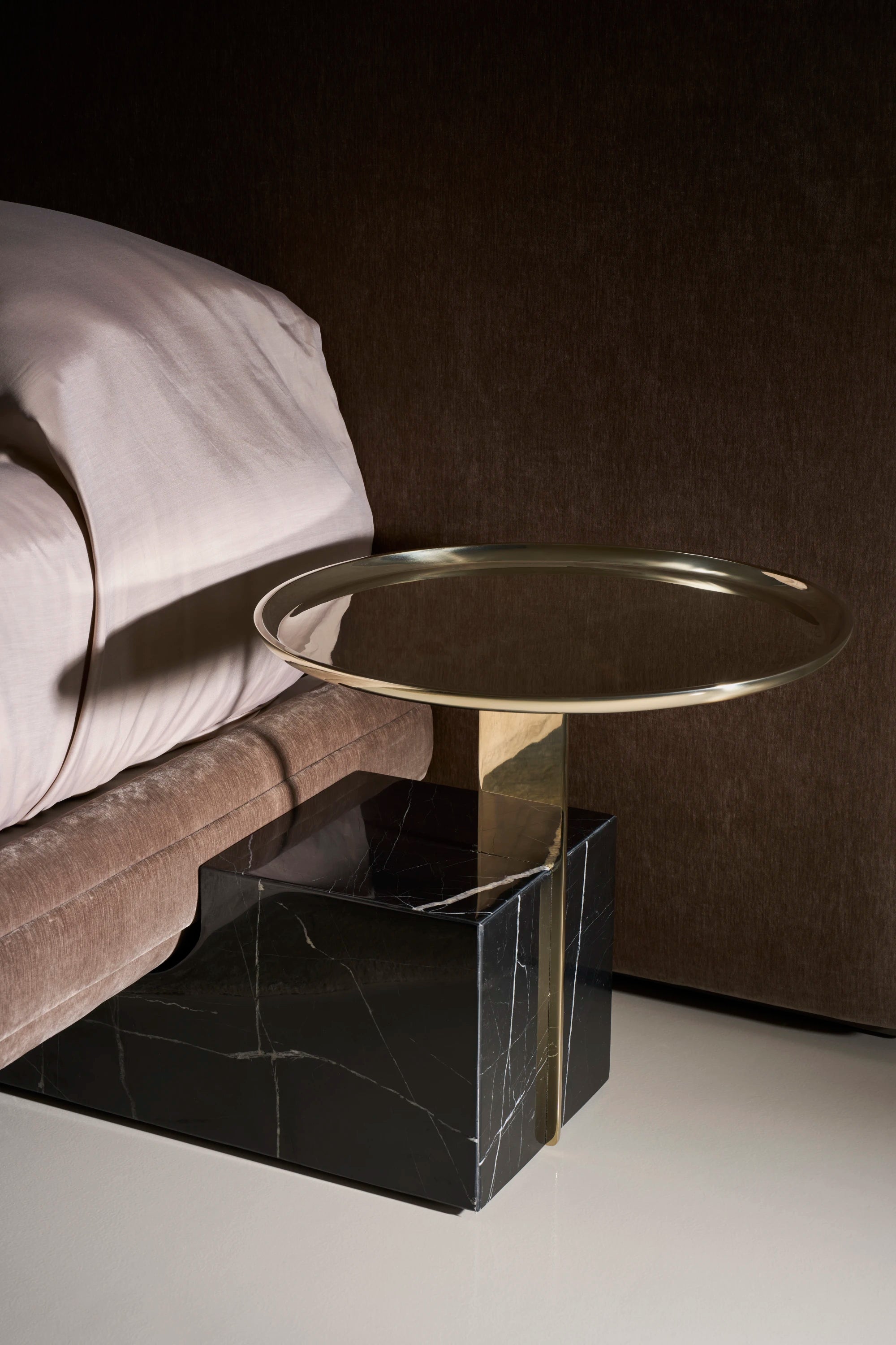Overlap Uph 2 Pnl Qn Bed Dk Taupe - detail 2.0