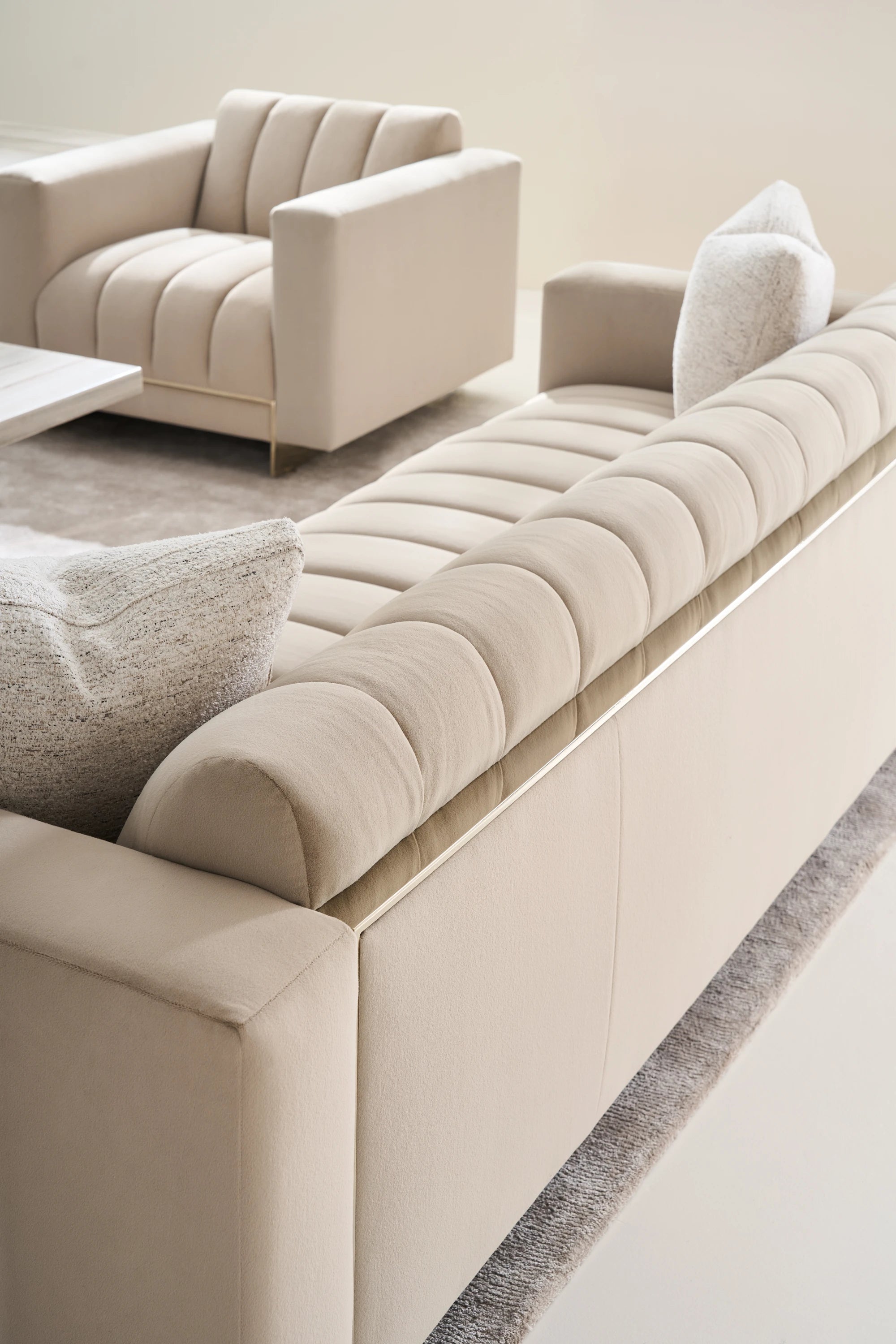 105 Well Balanced Sofa - detail 2.0