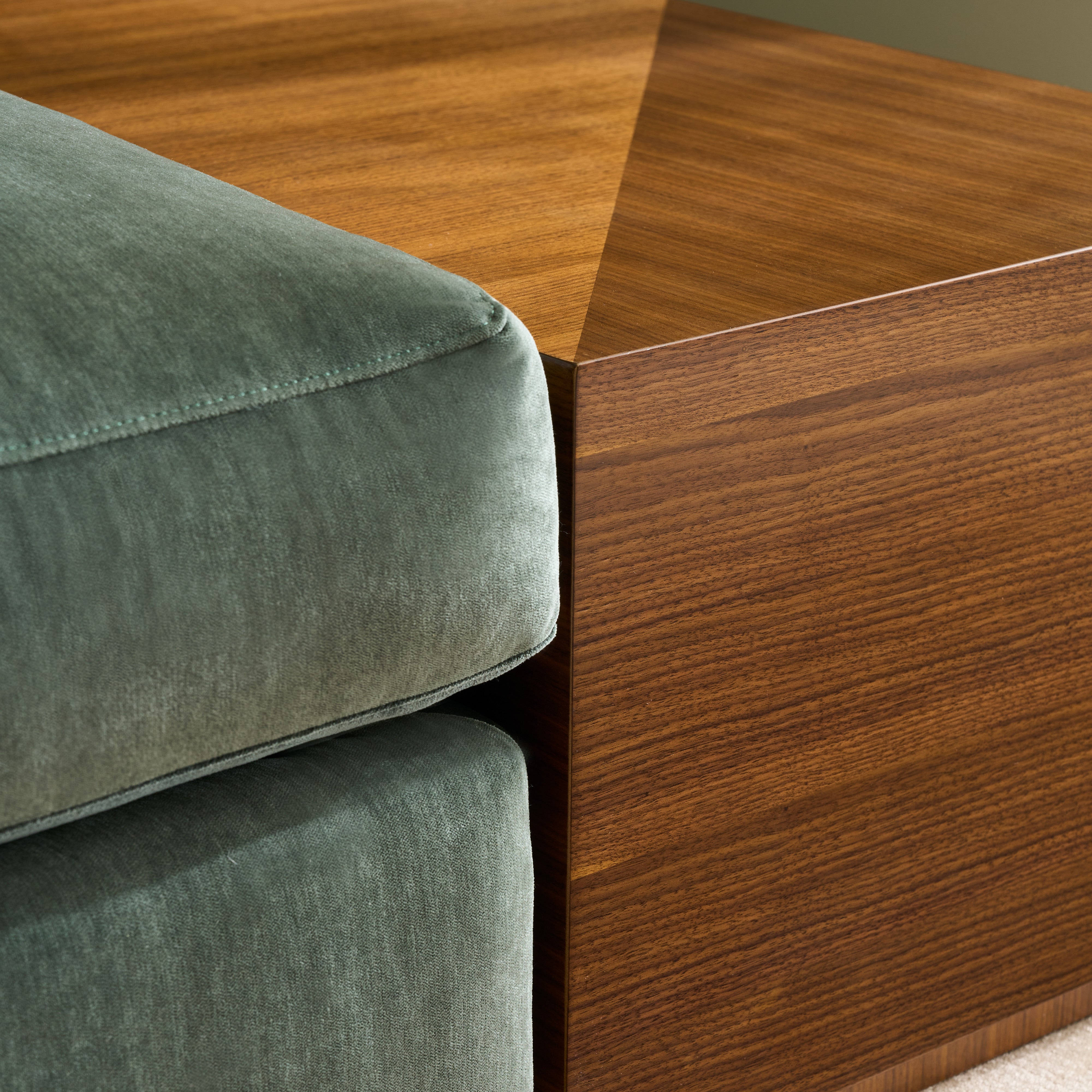detail of Bello Rectangle Cocktail Table