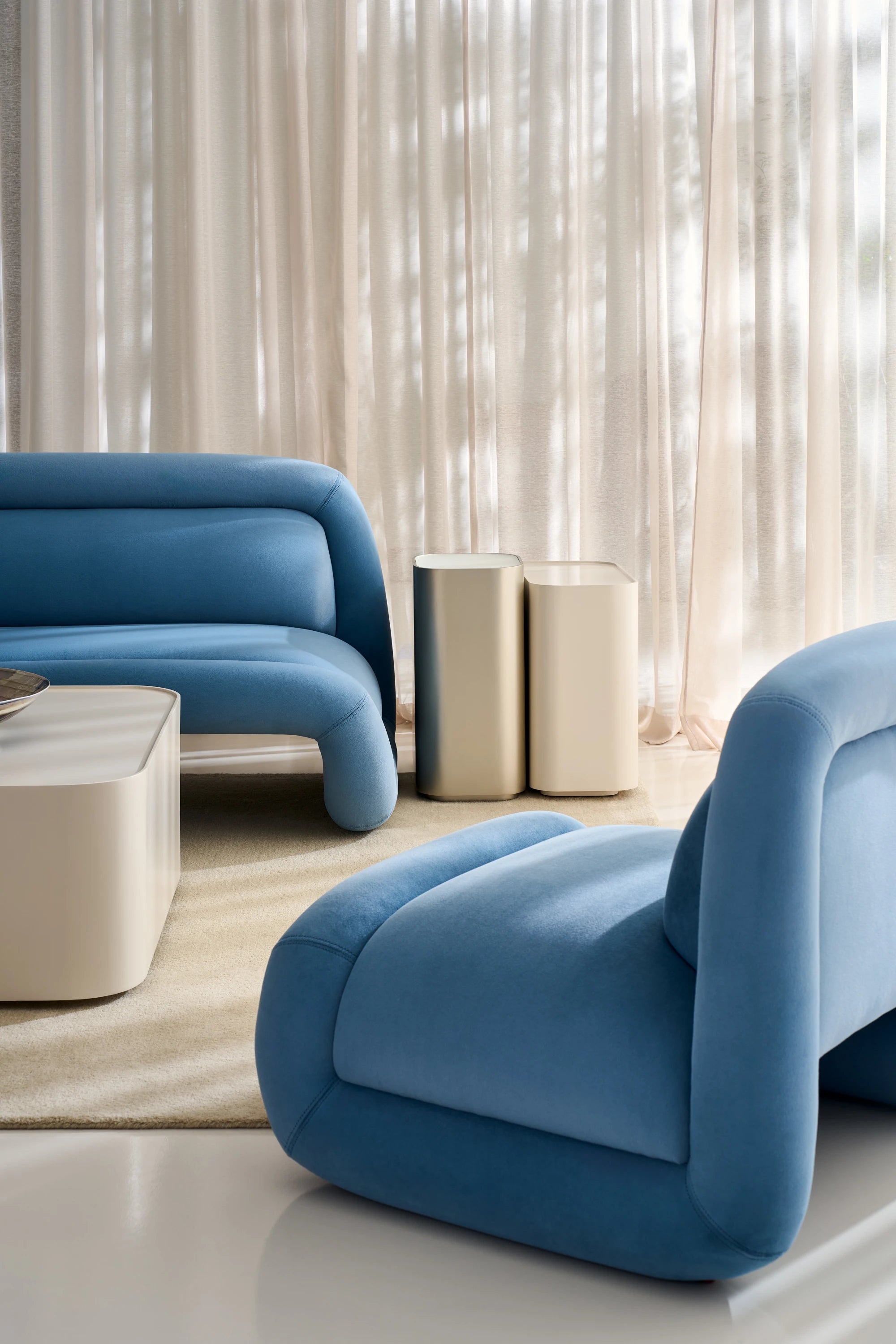 Bellini Bold Sofa - Azure - detail 2.0