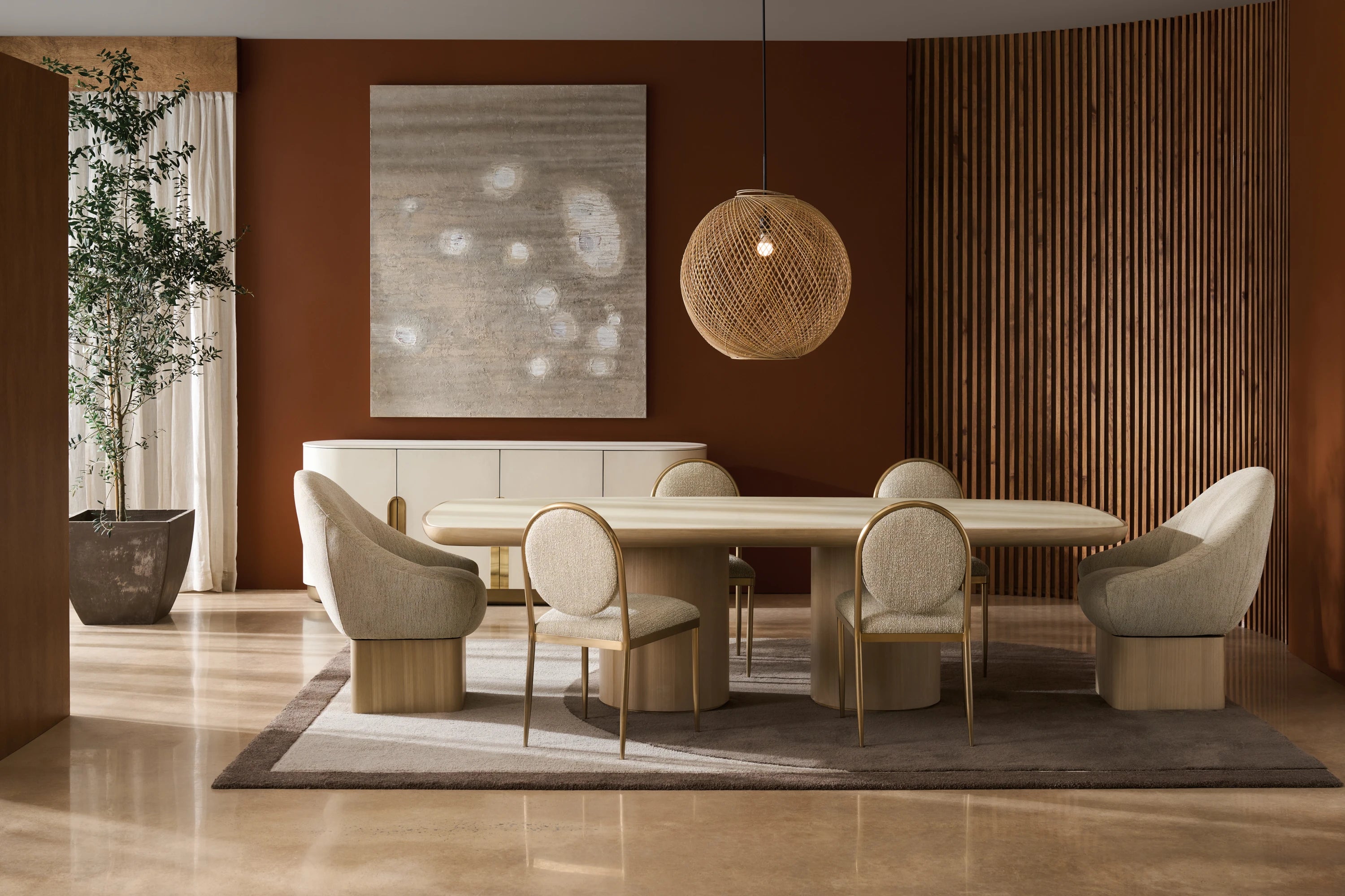 Palma in room - angle 1