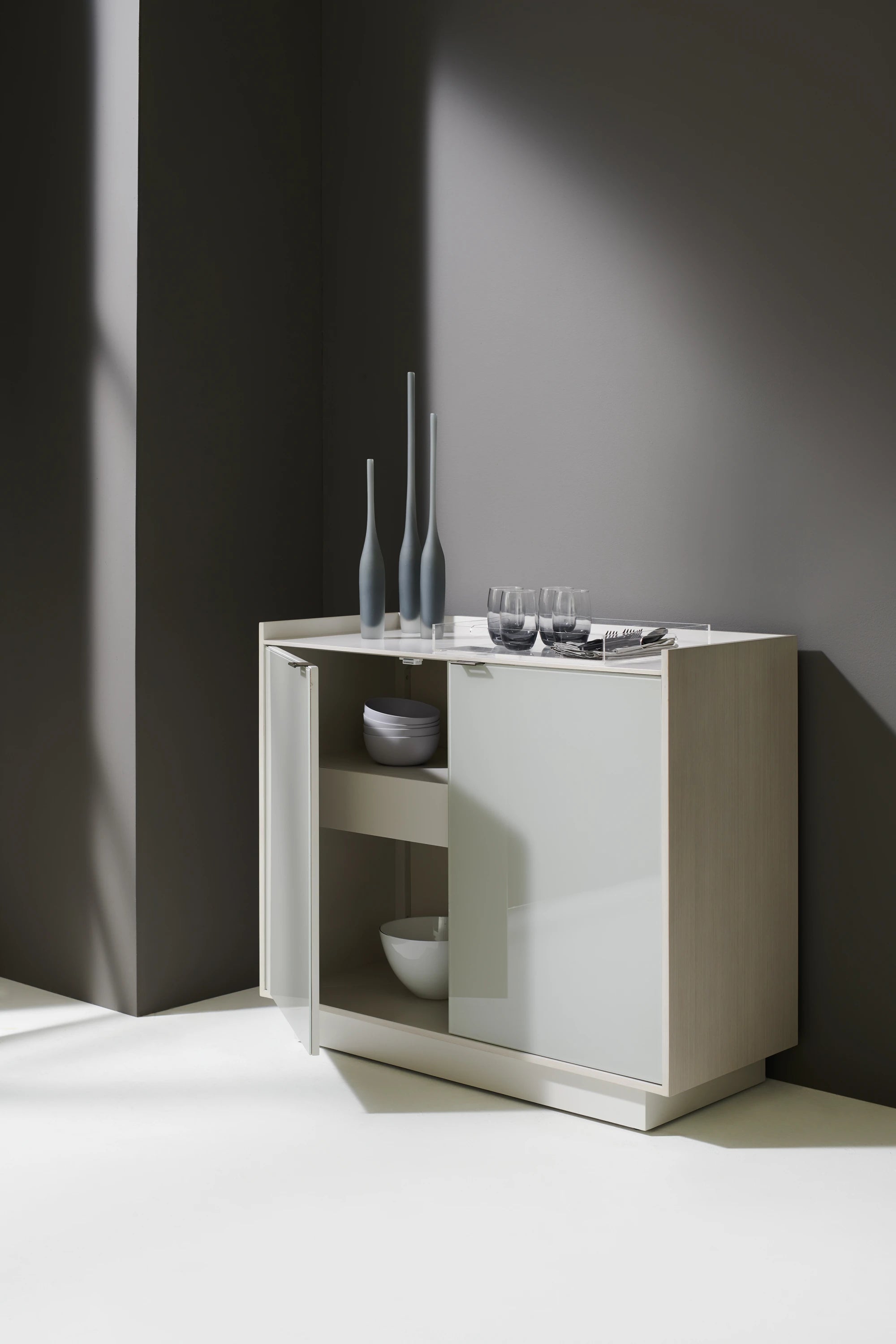 Expressions Door Chest in room - angle 1