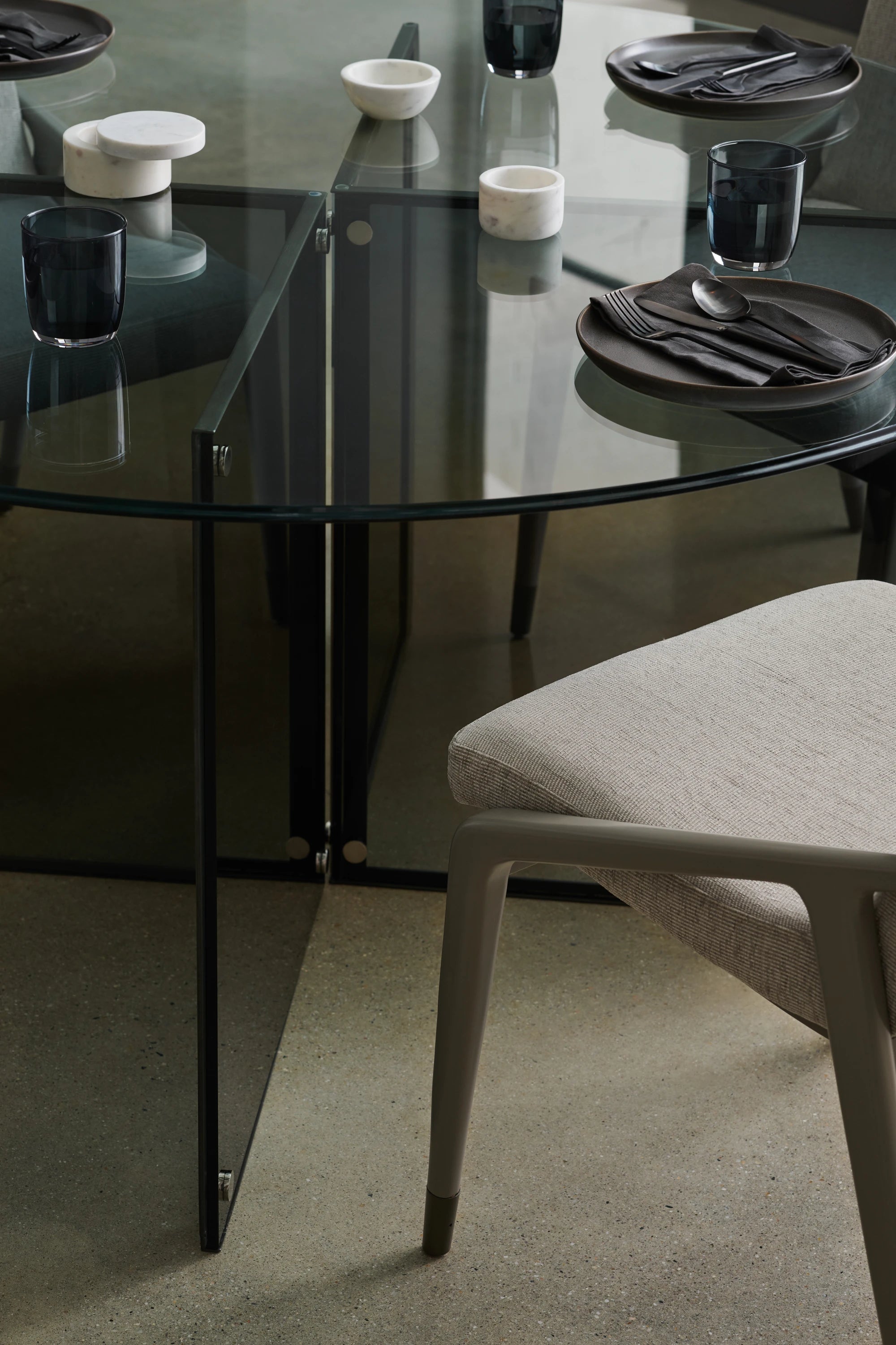 Expressions Dining Table Base - detail 2.0