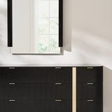 Love To Look! in room - angle 1