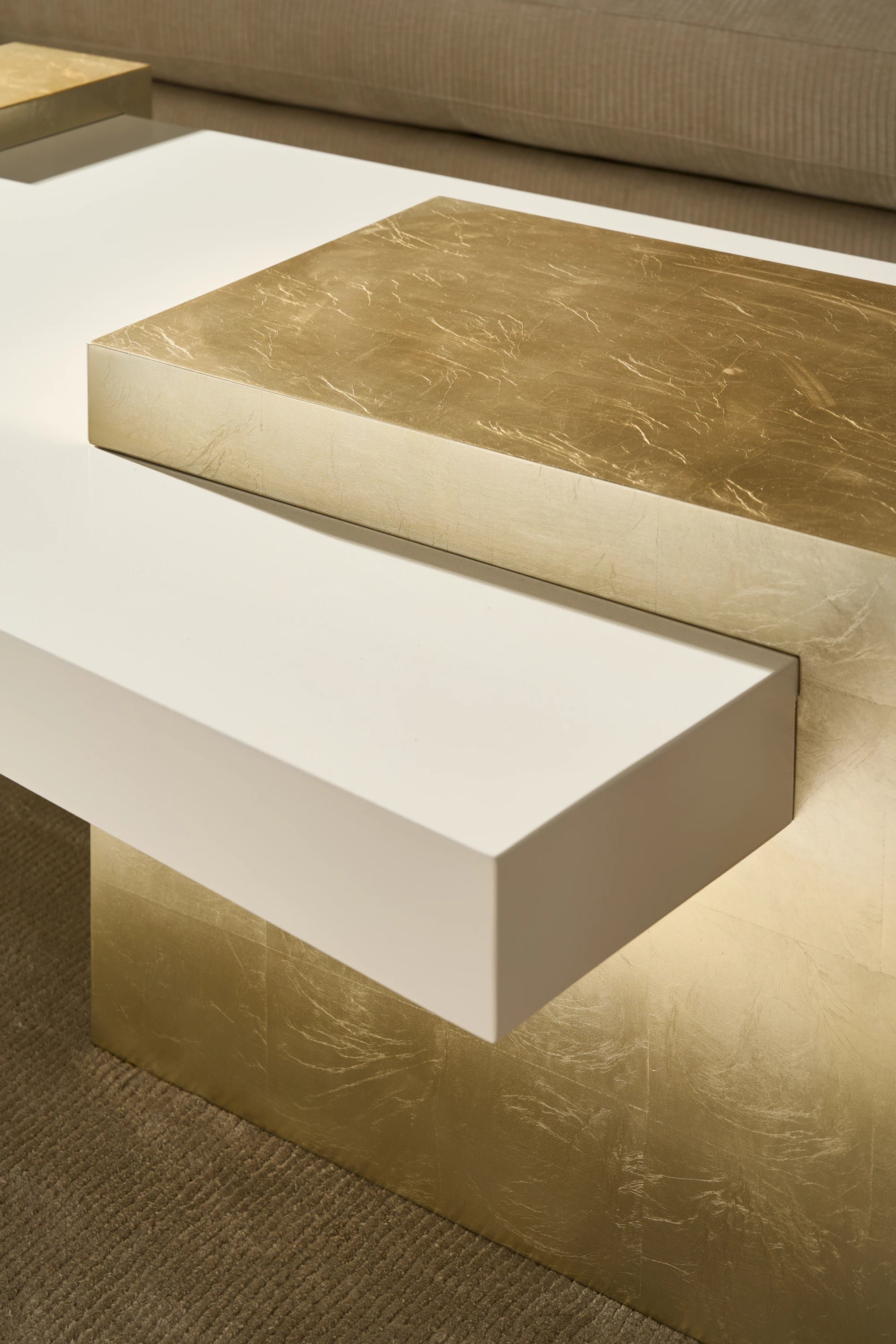 Float Cocktail Table - detail 2.0