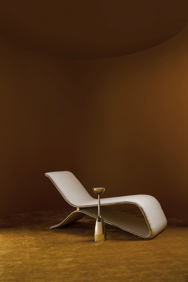 Parallax Chaise