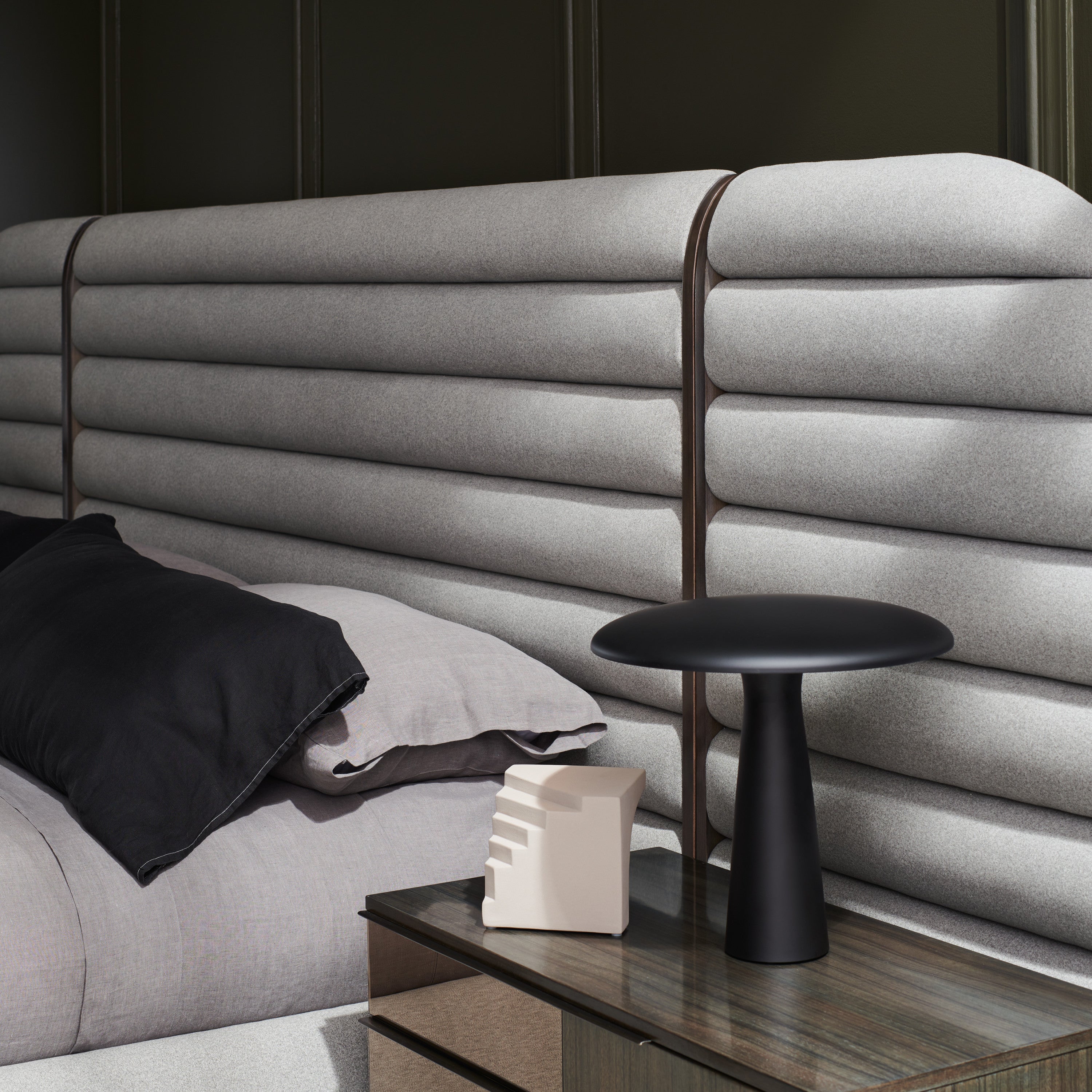 La Moda Uph Bed Side Panels - detail 3.0