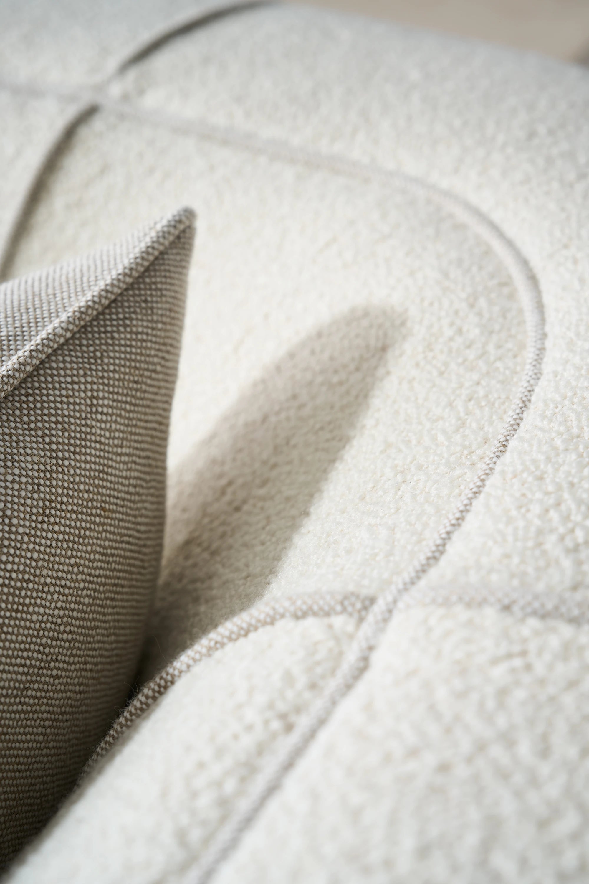 Marbella Corner Wedge - detail 2.0