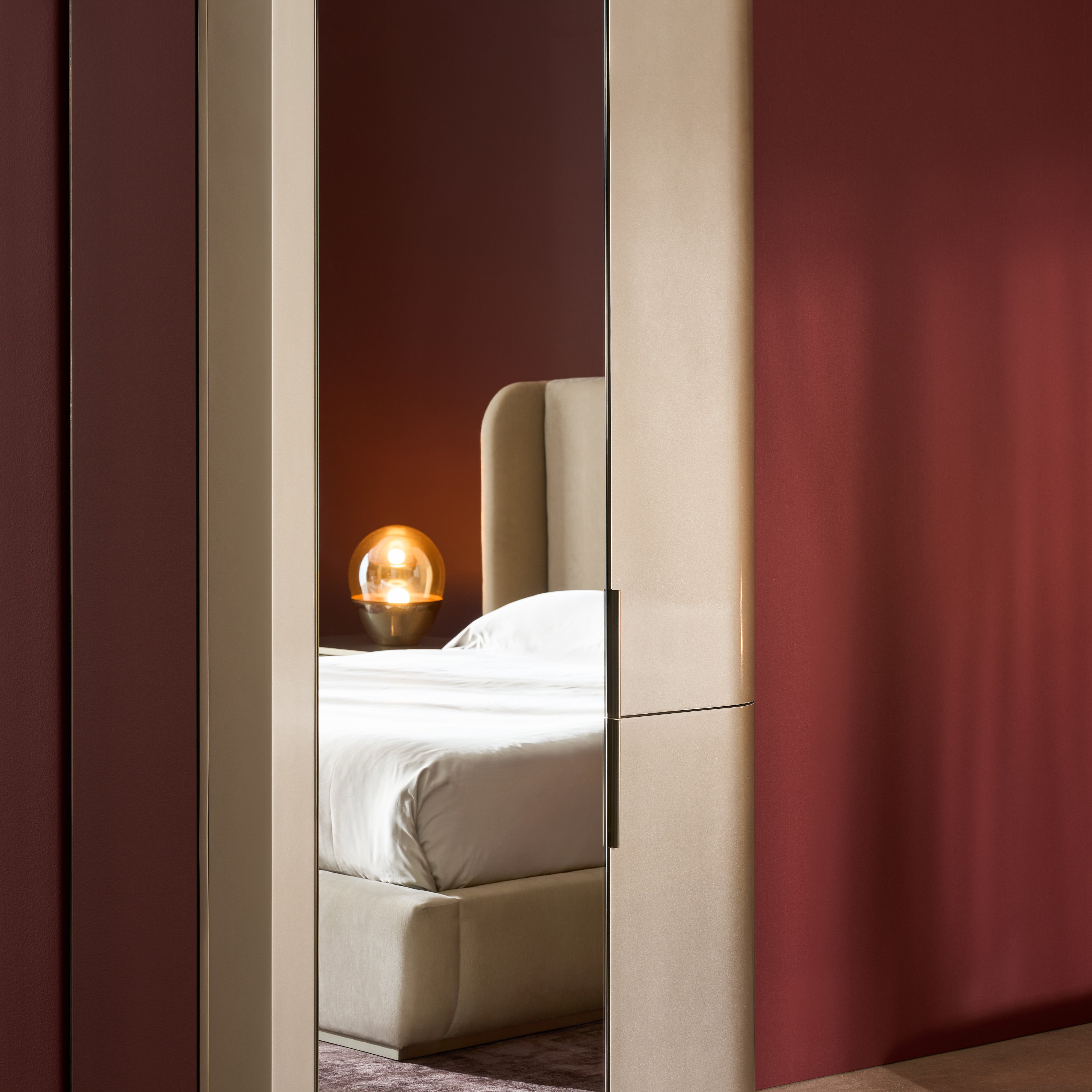 Oblique Armoire in room - angle 6