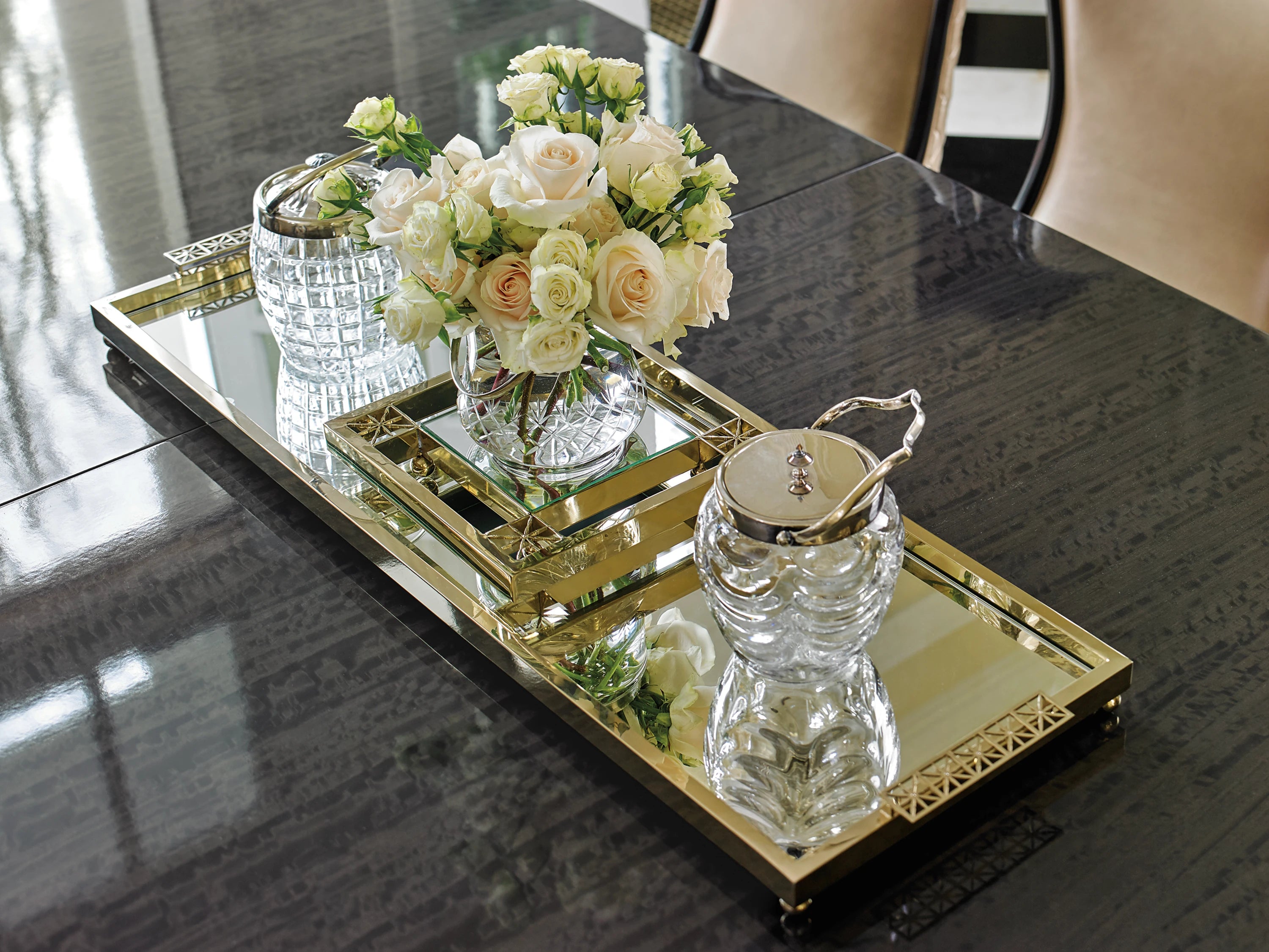 The Aristocrat Dining Table - detail 15.0