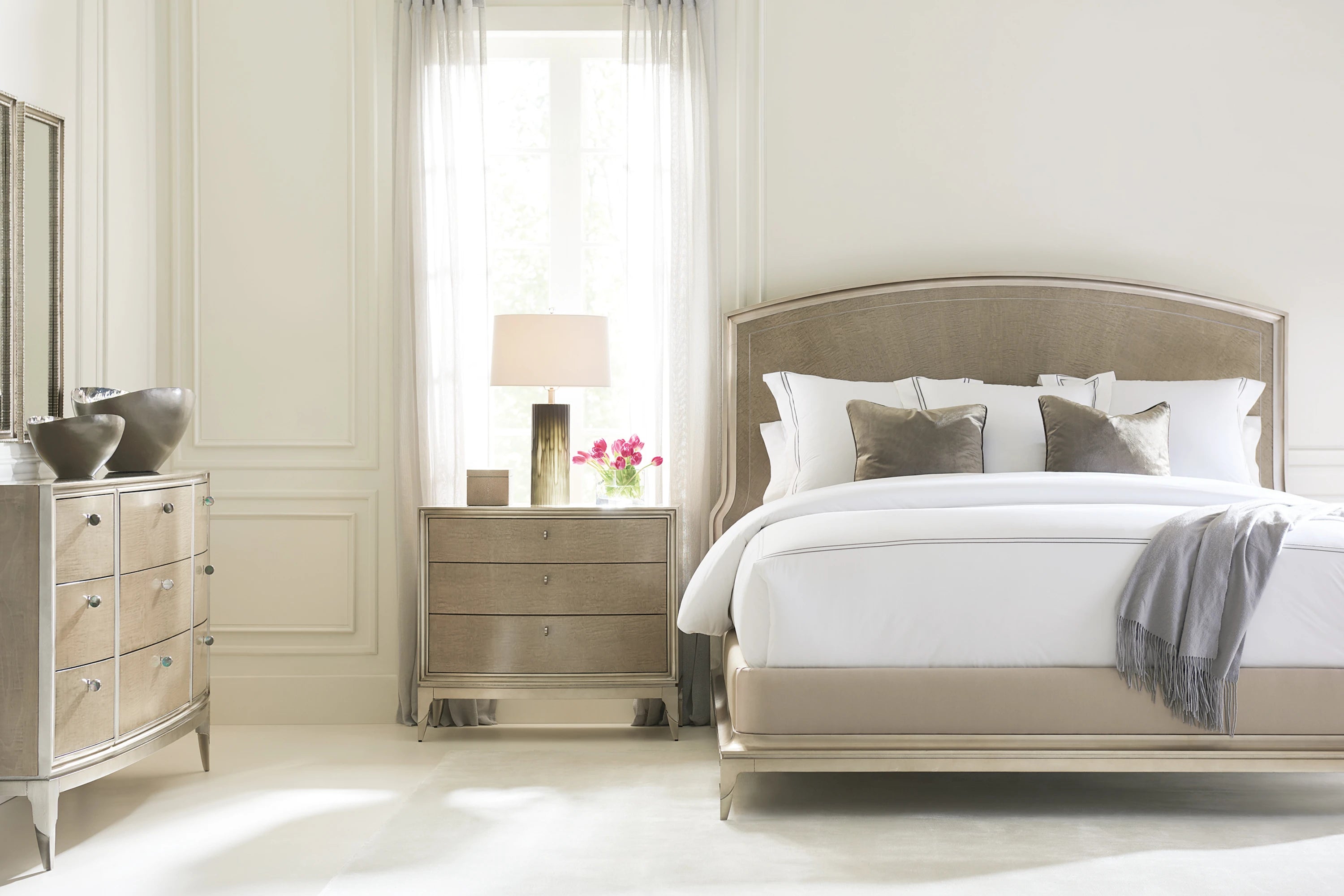 Rise To The Occasion Kg/Ck Fb in room - angle 1