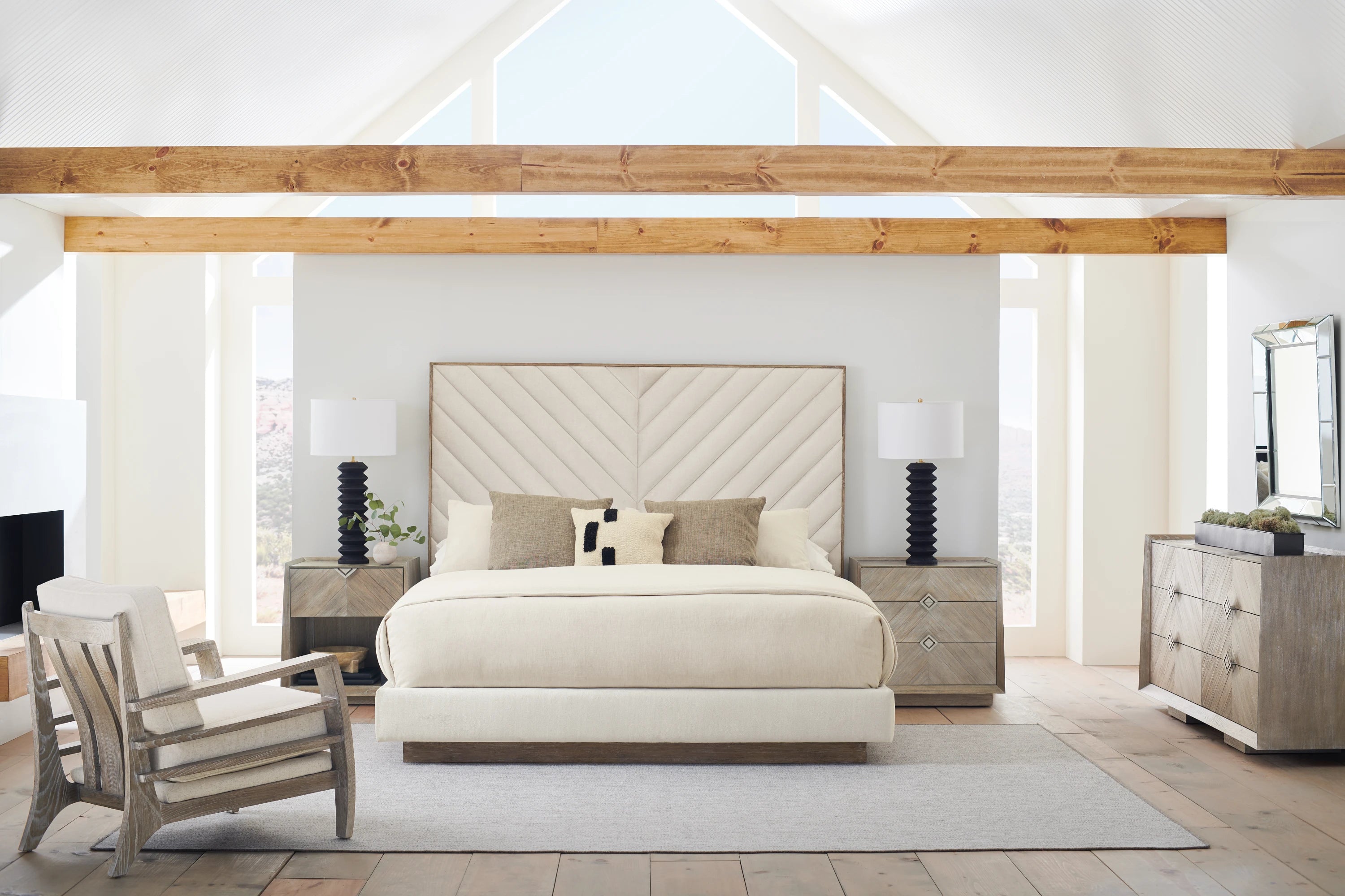 * Meet U In The Middle - Queen in room - angle 4.0