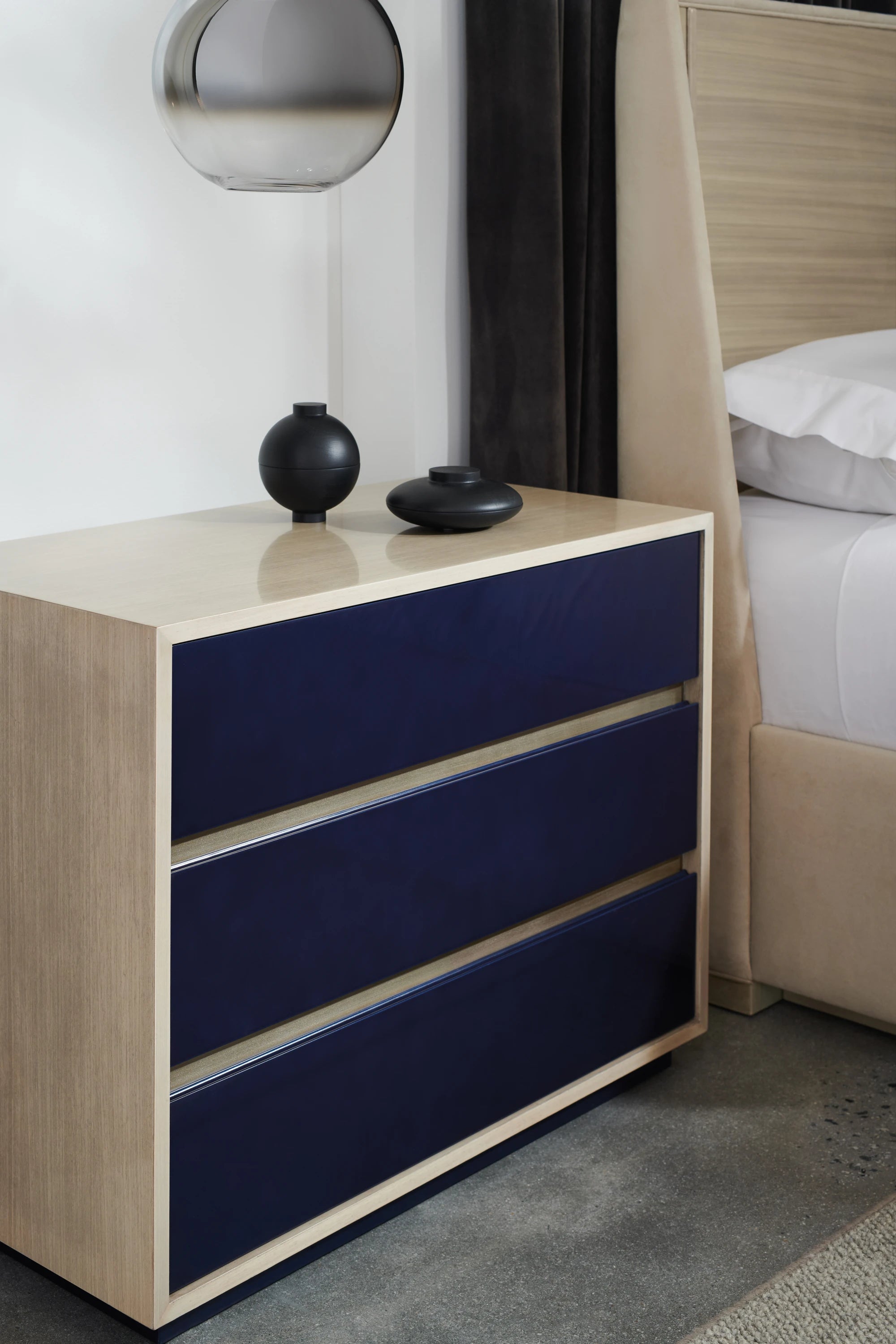 Da Vita Large Nightstand - detail 2.0