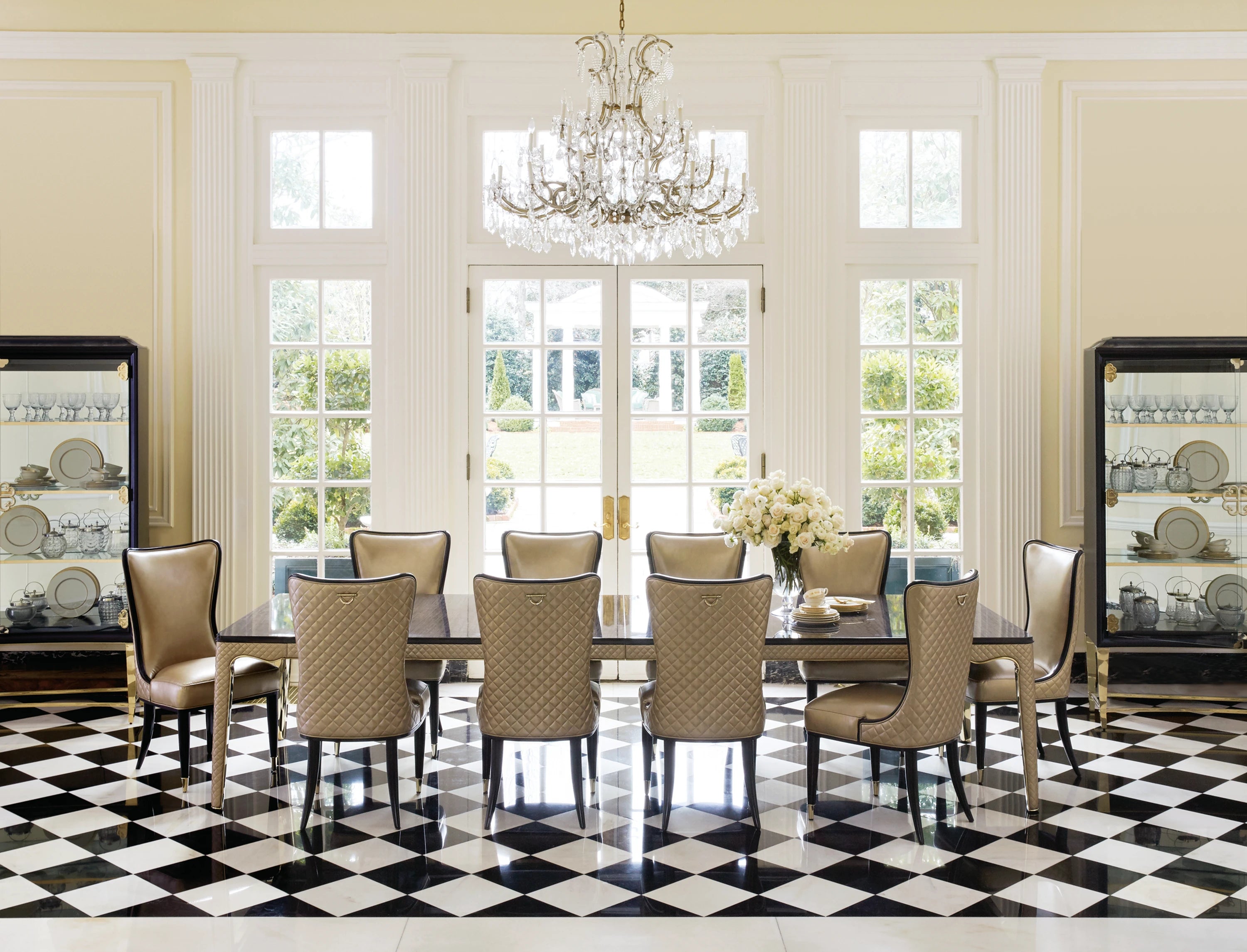 The Aristocrat Dining Table - detail 10.0