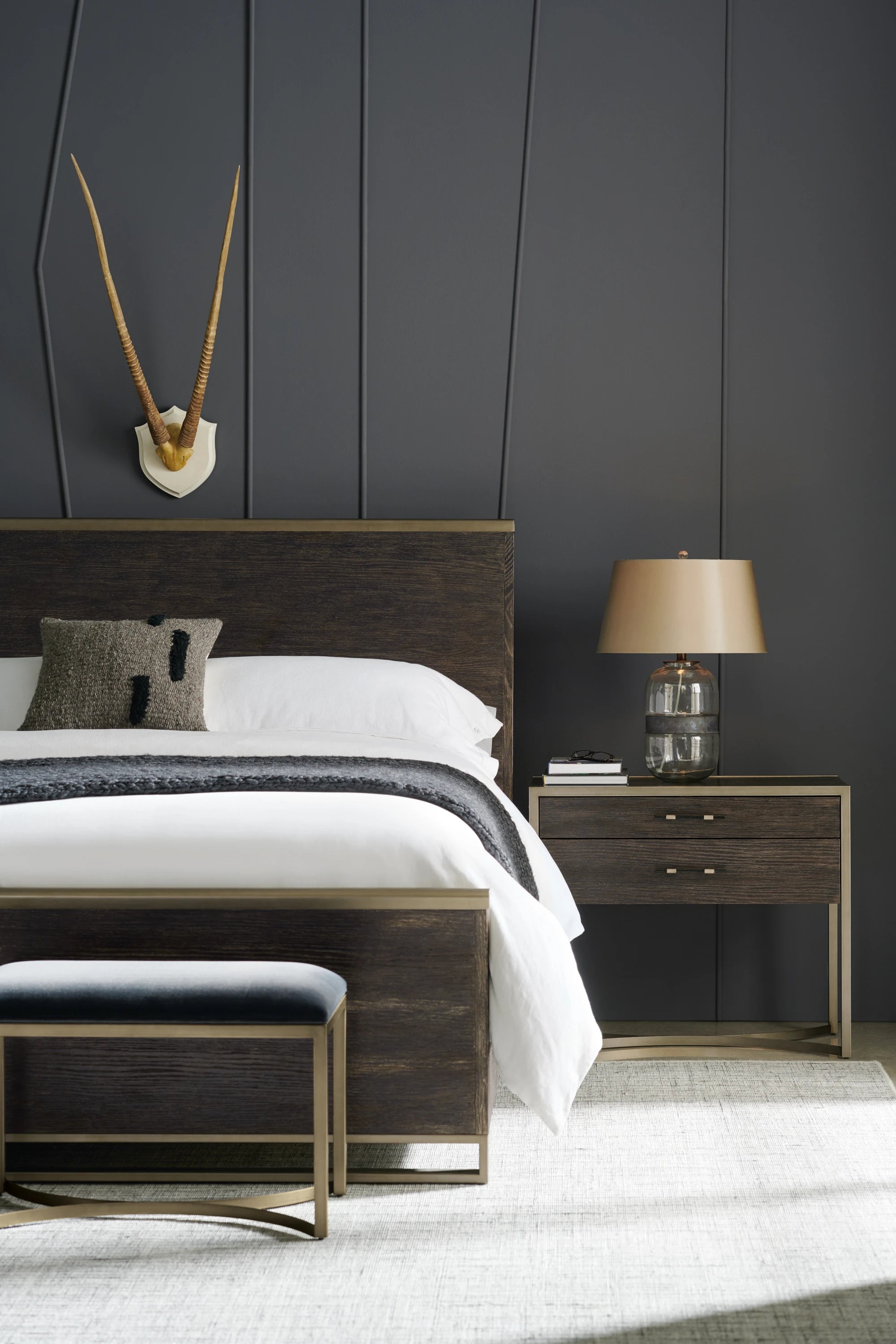 Remix Wood Qn Hb in room - angle 10.0