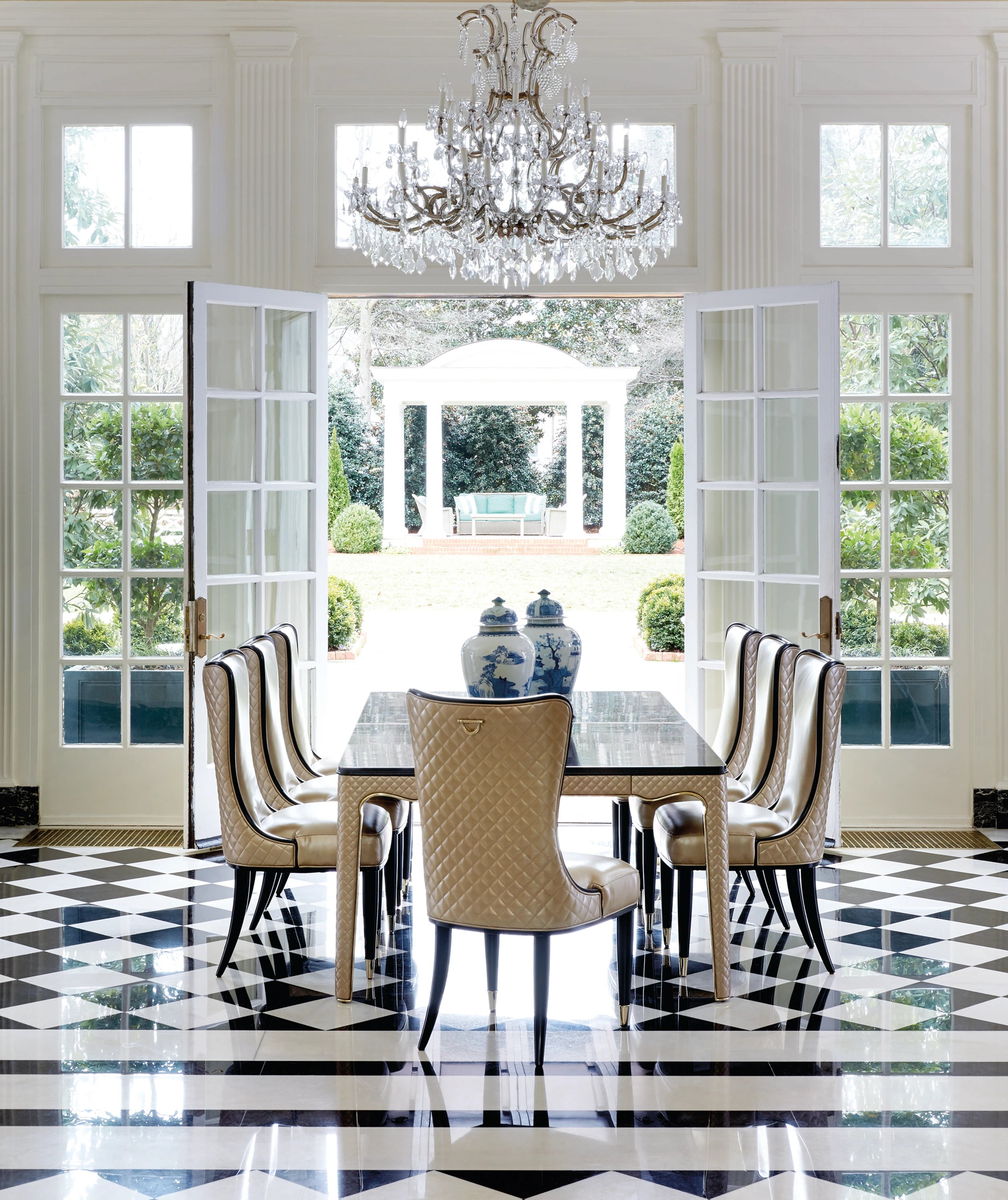 The Aristocrat Dining Table - detail 11.0