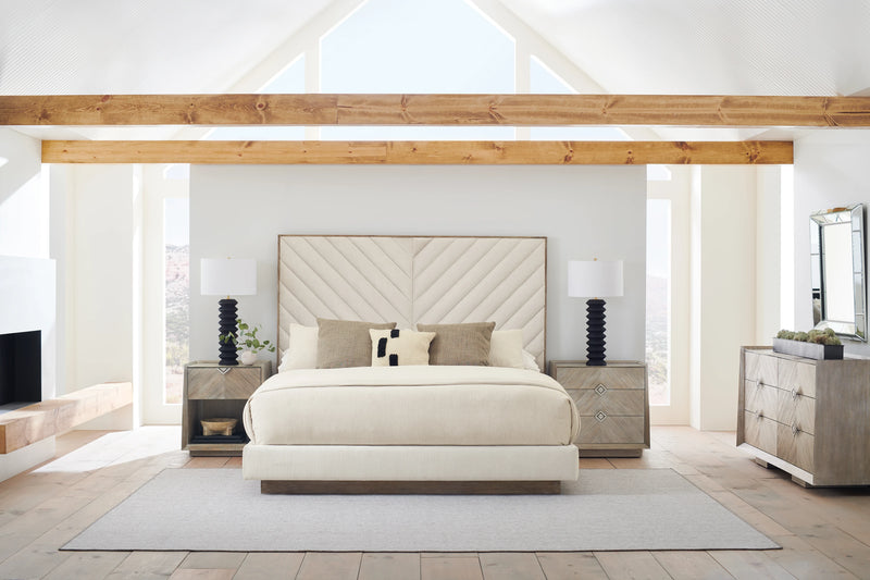 Meet U In The Middle - Queen