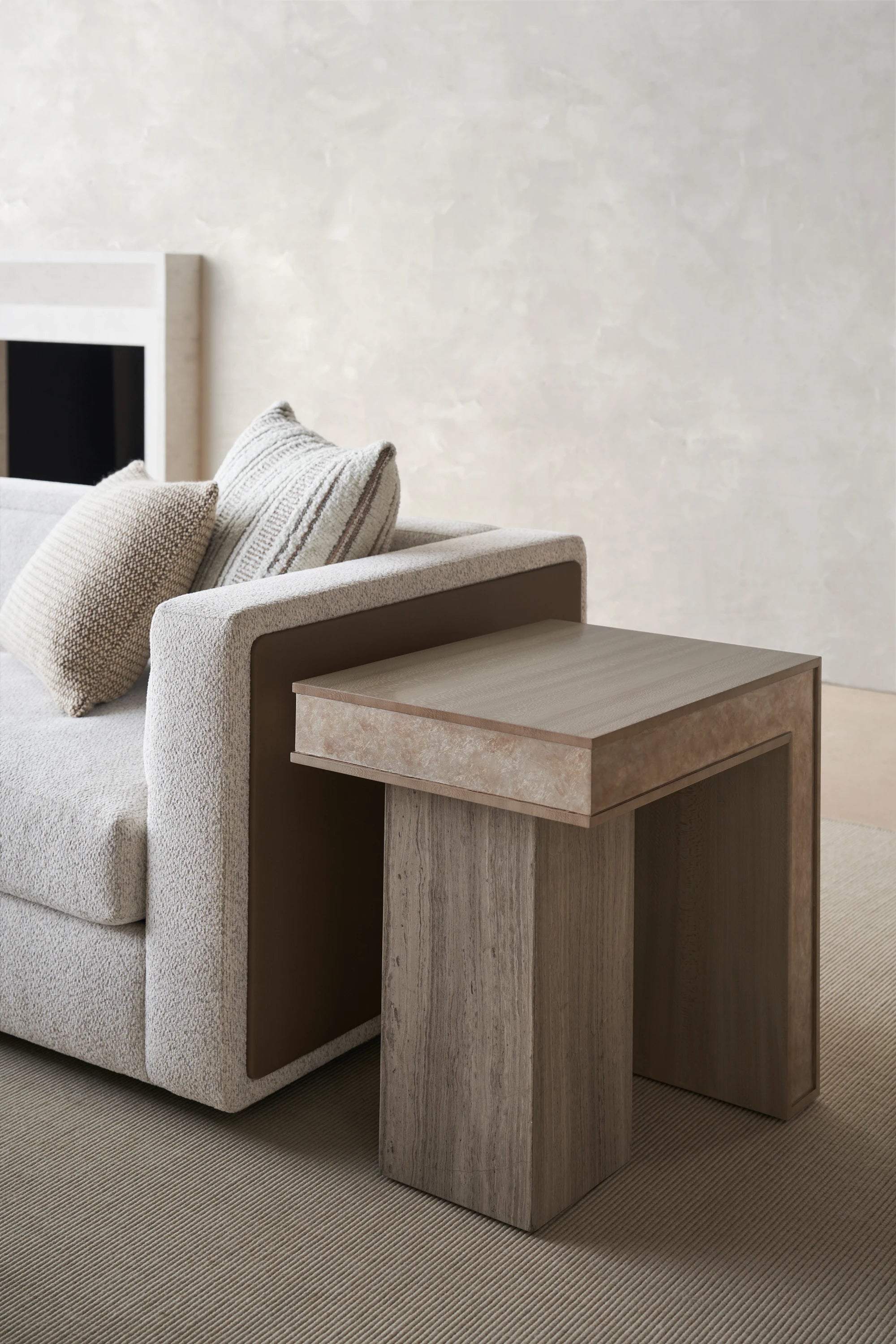 Unity Right Arm Loveseat - detail 3.0